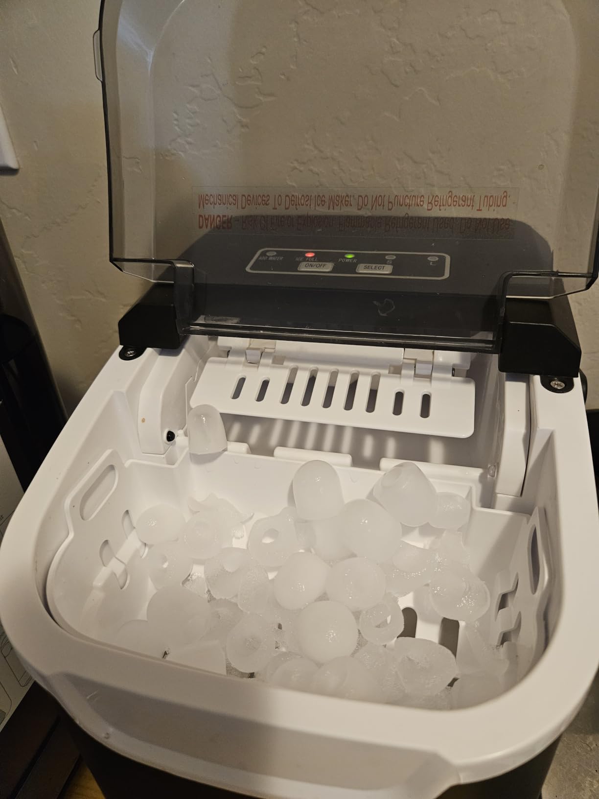 Antarctic Star Countertop Ice Maker Machine, 26Lbs/Day Fastest 6-Min Ice | 8 Bullet Ice In 6Min, 2 Sizes, Energy-Saving, Portable Handle, Self-Cleaning, Basket/Scoop, Home/Bar/Rv/Camping. Black customer photo 2