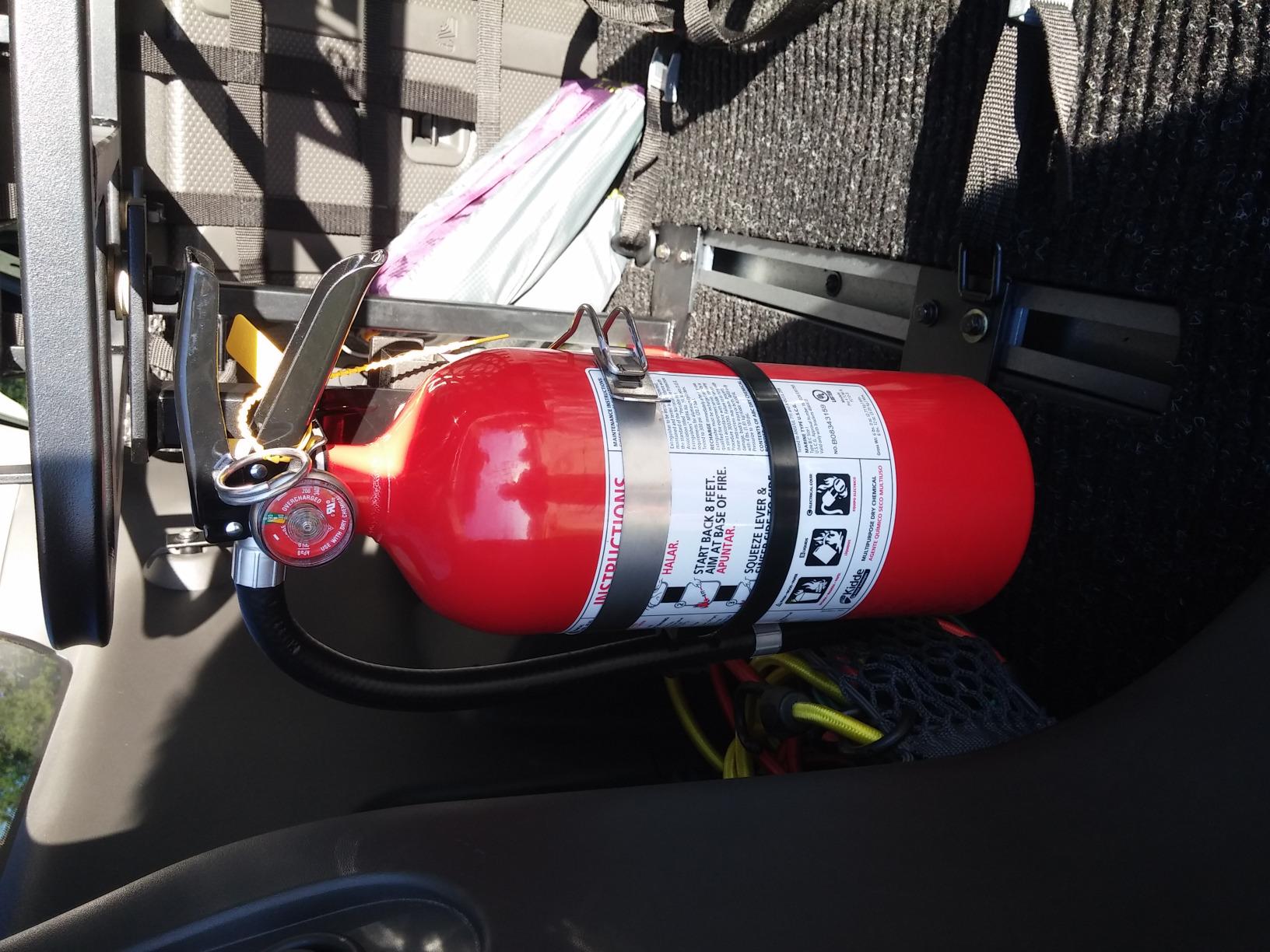 Kidde Pro 210 Commercial Fire Extinguisher, 2-A:10-B:C, PRO-4MP-1, 1 Pack | Rechargeable and Reusable Extinguisher for Small to Medium Common, Flammable Liquid, & Electrical Fires, 4 lb. Dry Chemical customer photo 1