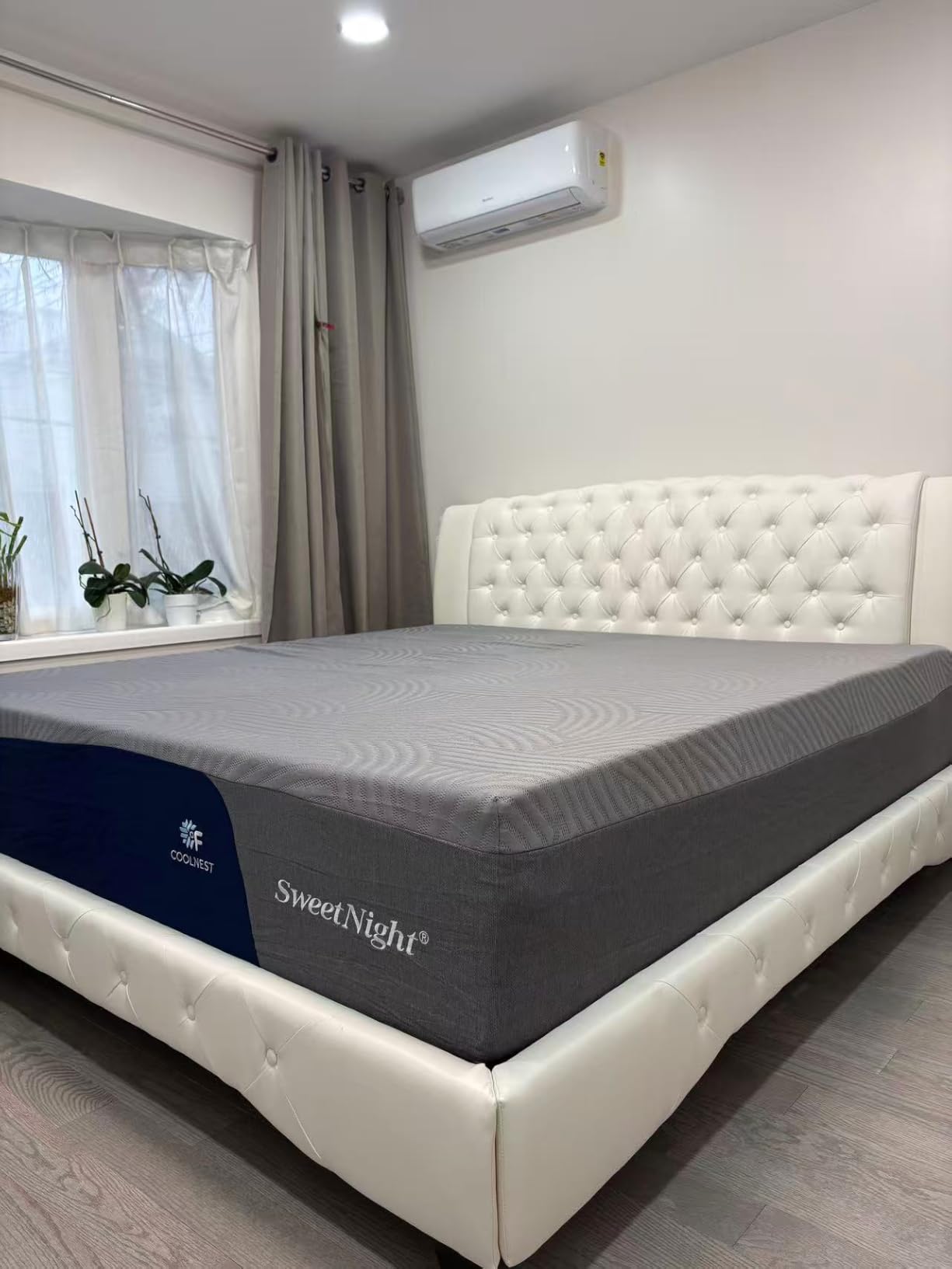 Sweetnight CoolNest 14 Inch King Size Mattress,Cooling Memory Foam Mattress | Cool Night Sleep, 5-Zone Ergo Support for Pressure Relief, Enhanced Breathability, Medium Feel, CertiPUR-US Certified customer photo 2