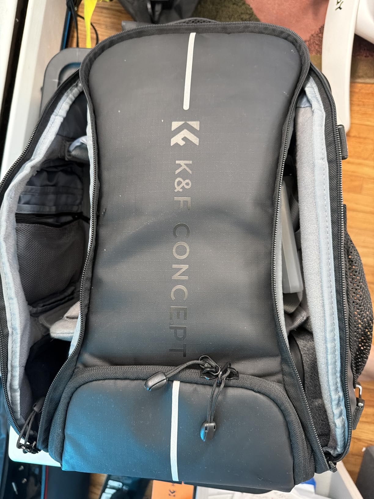 K&F CONCEPT Camera Backpack, 25L Large Capacity Camera Bag for Photographers with Raincover and 15.6 Inch Laptop Compartment Compatible for Canon/Nikon/Sony/DJI Mavic Drone customer photo 2