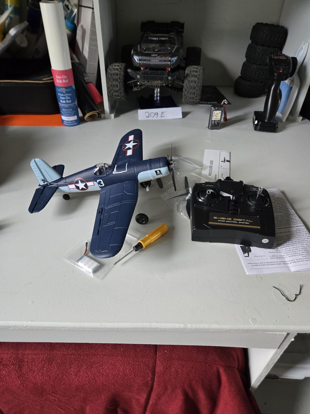 volantexrc RC Plane for Beginners, 4CH WWII RC Airplane T28 Trojan with Aileron, 2.4Ghz Remote Control Plane with Xpilot Self Righting&One Key Aerobatic for Adults (761-9 RTF Yellow) customer photo 2