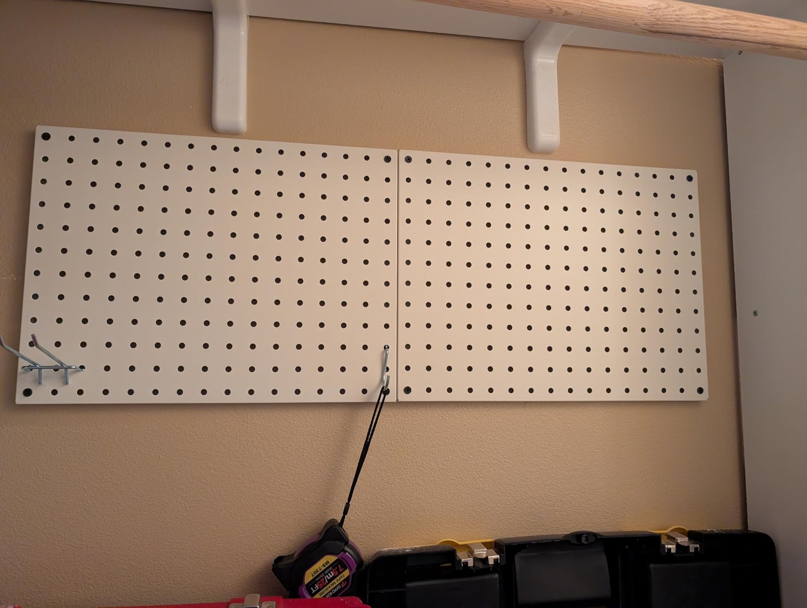 Spampur Peg Board, 4 Pack Metal PegBoard Organizer with Accessories, White Pegboard Panels with 50 Pcs Hooks and Baskets, Wall Organizer for Office, Craft Room Organization, Garage, Sewing Room customer photo 2
