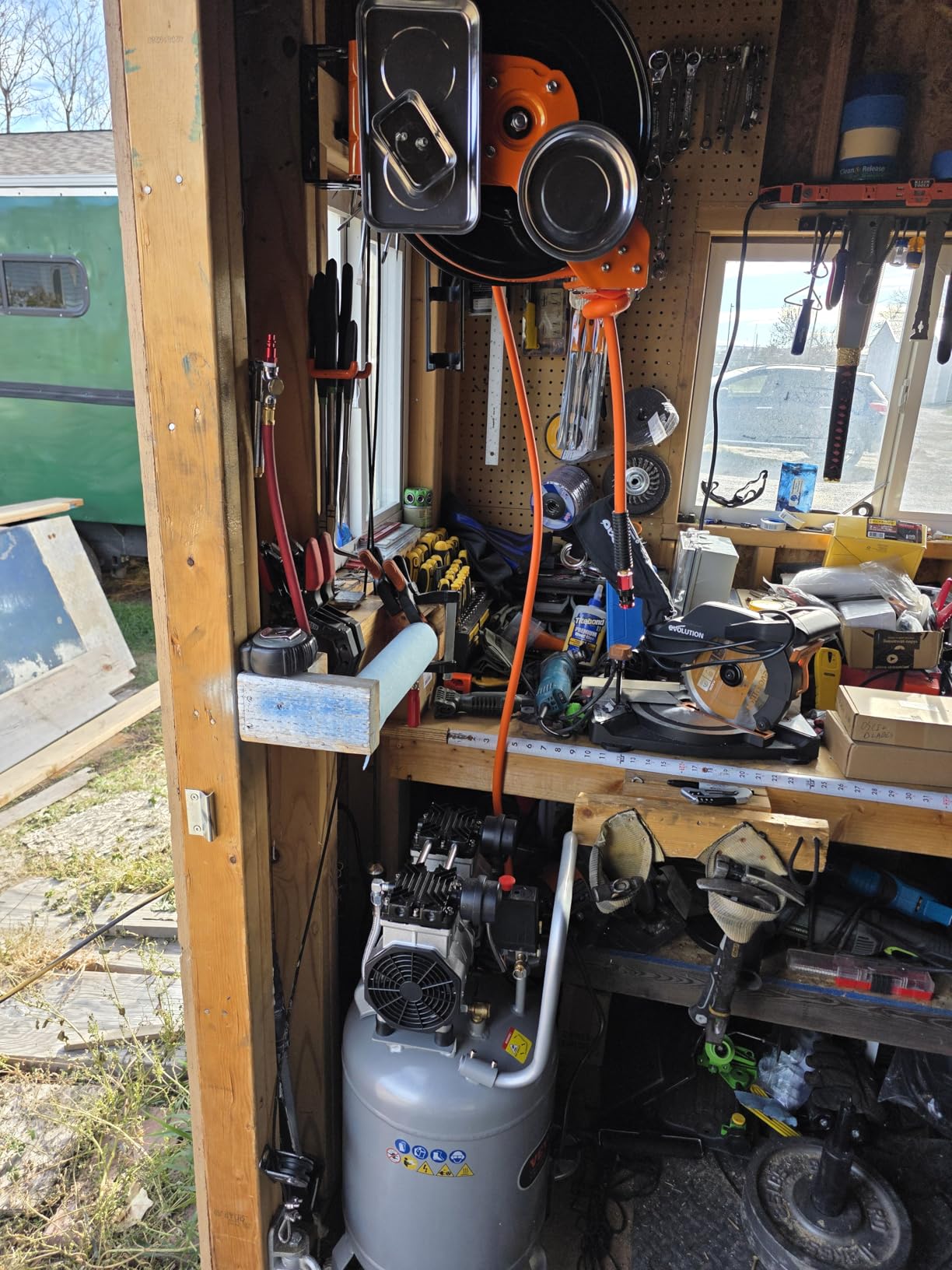 VEVOR 13-Gallon Air Compressor, 2HP, 4.6 SCFM@90PSI, Oil-Free Tank, 66dB Quiet Operation, Ideal for Tire Inflation, Woodworking, Auto Repairs, and Spray Painting (125 PSI Max) customer photo 1