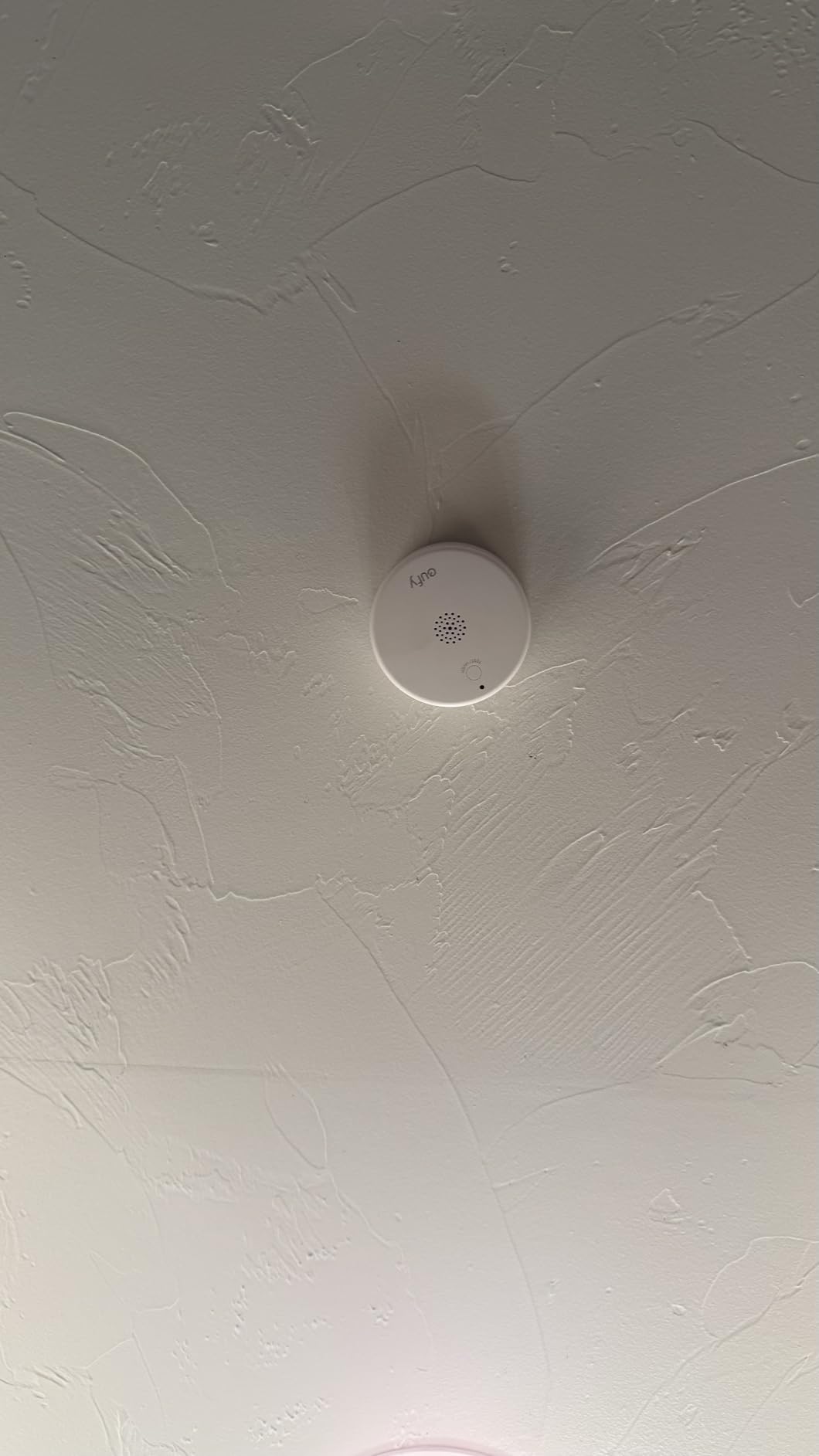 eufy Smoke Alarm E10, Accurate Fire Alerts, Ultra-Compact 70 mm Design, Long Communication Range, Requires HomeBase 2, 3, Mini, or Pro customer photo 2