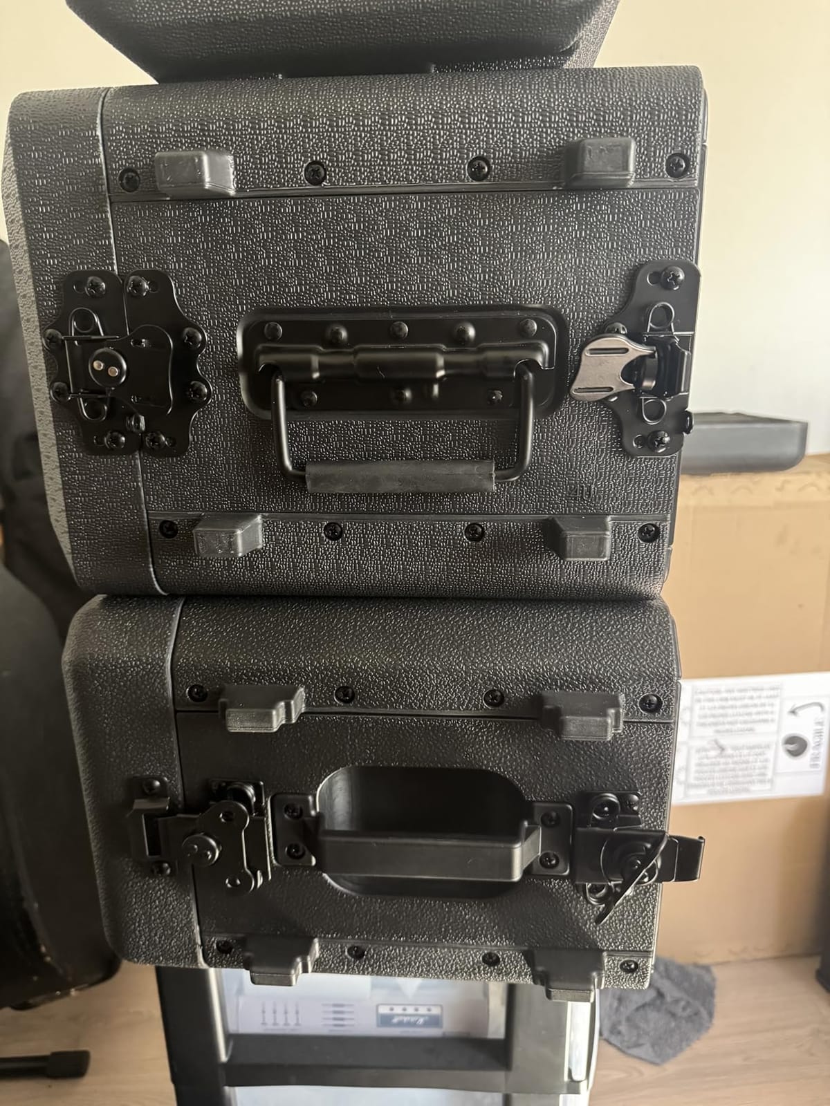 Phenyx Pro 4U Shallow Waterproof Rackmount Rack Case PRCSE-4U | 19-in Rackmount, Detachable Cover Storage, Shockproof & Waterproof Road Case, Wireless Systems, IEMs, Amplifiers customer photo 1