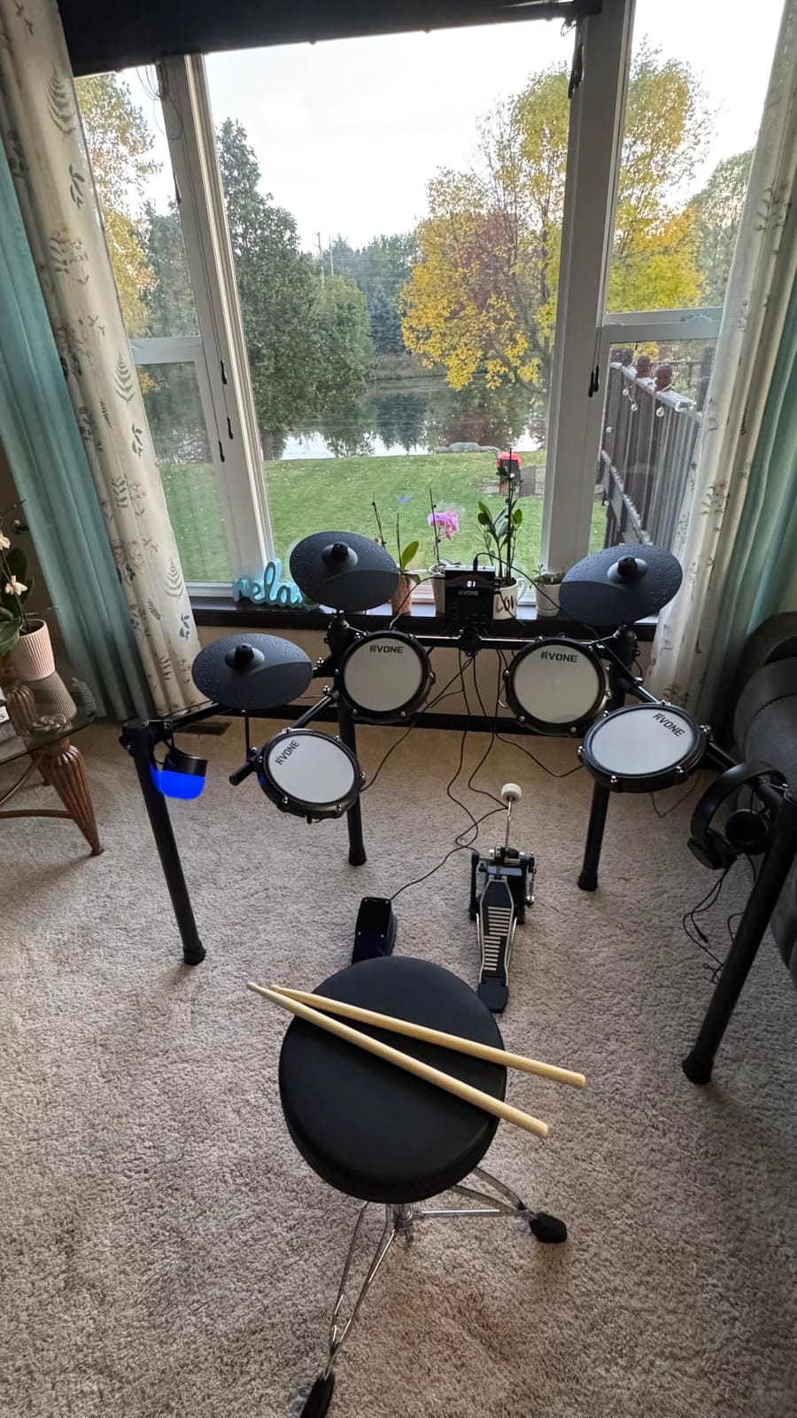 RVONE Electric Drum Set for Beginner with Kick Hammer Pedal,10