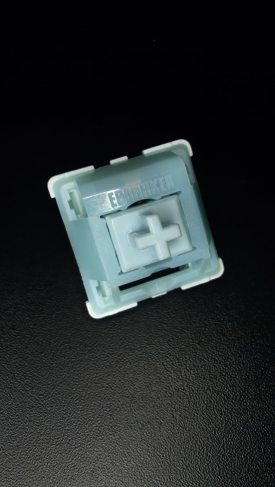 EPOMAKER Creamy Jade 45gf Gaming Keyboard Switches, 100 PCS Linear Switch, 5-Pin Pre-Lubed Switch, with PC/PA66 Case, POK Stem, Compatible with MX Keycaps for Mechanical Keyboard customer photo 2