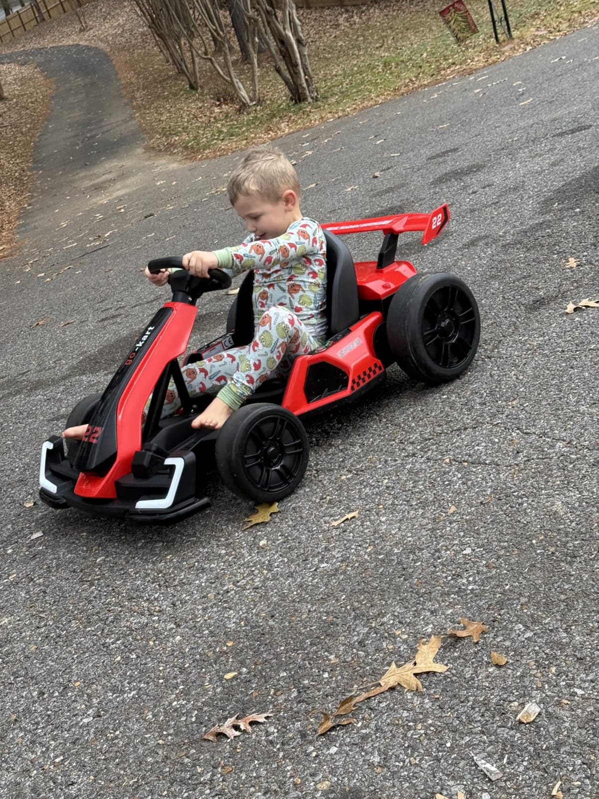 KerryYoo K61 Go Kart Electric Drift Kart with Length Adjustable Seat, 24V Outdoor Ride on Toy with 4 Speed Mode, Crazy Kart for Kids 6-12 Years Old, Fast 300W Motor, 8.5 MPH, Bluetooth - Red customer photo 2