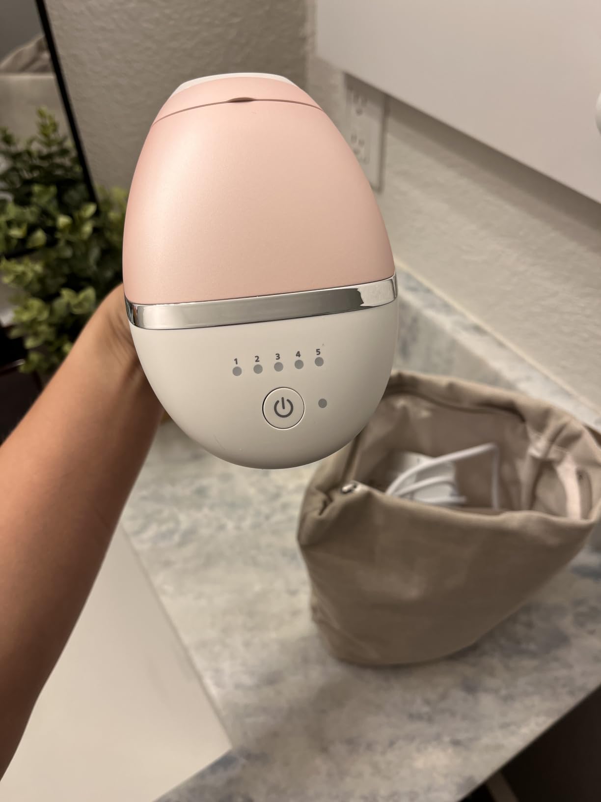 Philips Lumea IPL 9900 - Salon-like Laser Hair Removal, Permanent Hair Reduction Device At Home for Body & Facial Hair Removal for Women with Unique UV Filter for Face, BRI932/03 customer photo 2