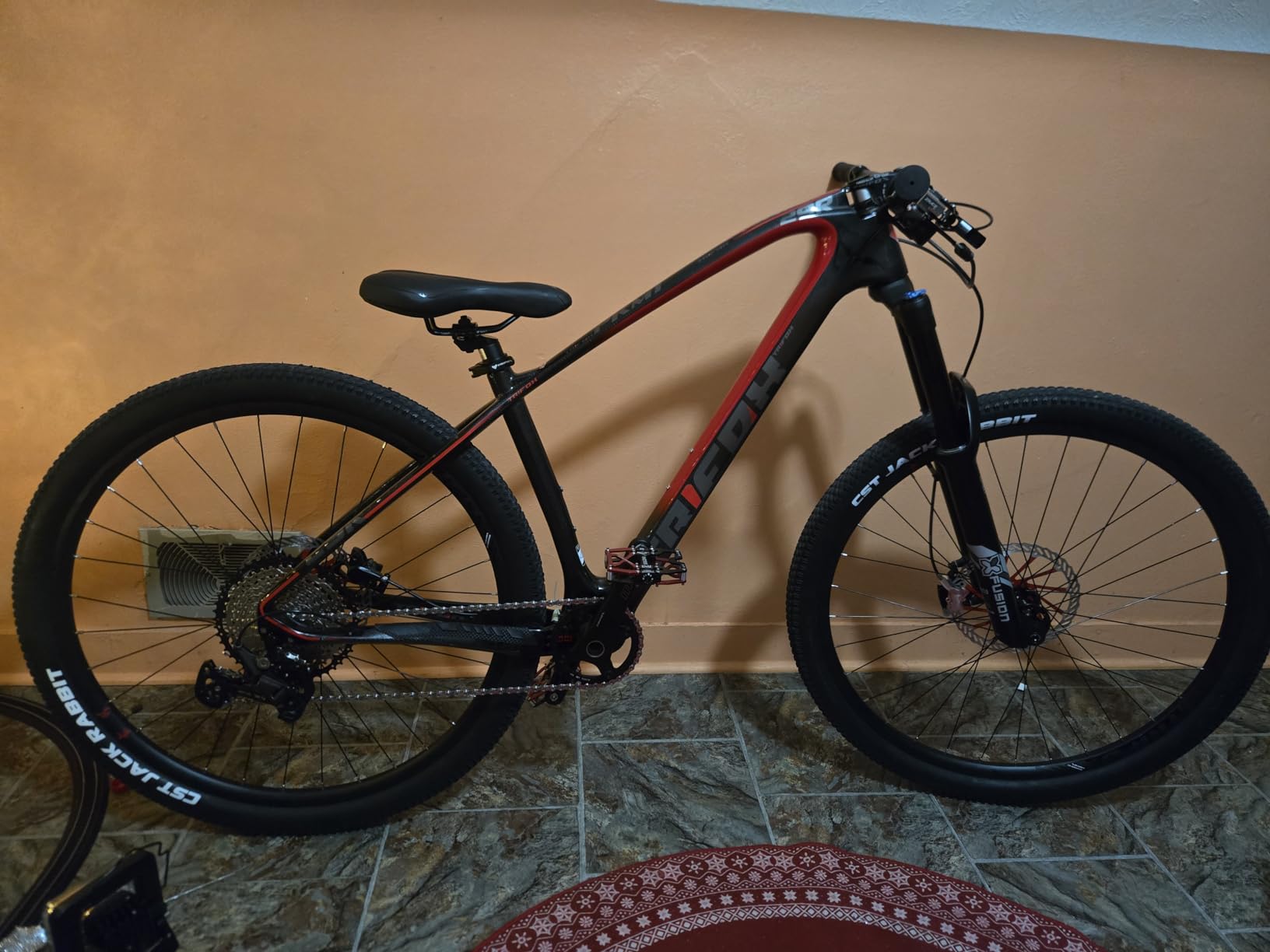 Carbon Fiber Mountain Bike with Shimano M6100 Deore Groupset 12-Speed, Carbon Fiber Frame, Hydraulic Fork 130mm Travel, 29er Mountain Bike for Adult 17/19 inch customer photo 1