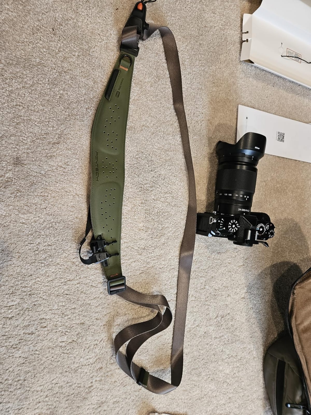 PGYTECH Camera Strap Pro, Single Camera Harness w Detachable Underarm Strap | Professional Camera Shoulder Strap w QR, Leather Ergonomic Padded Neck Strap for DSLR/Mirrorless for Photographers, Black customer photo 2