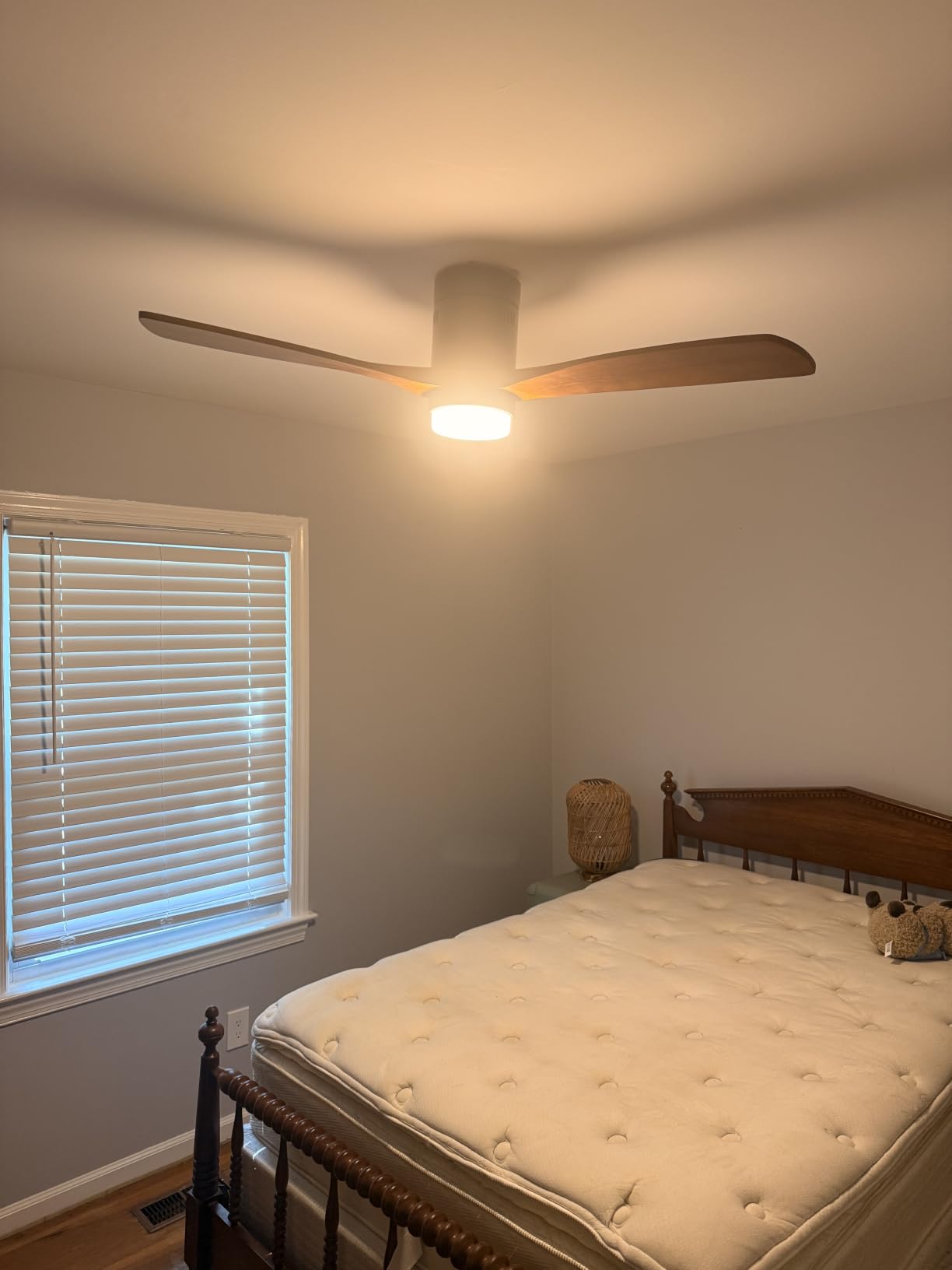 Sofucor 52 Inch Smart Ceiling Fans with Lights, Low Profile Flush Mount | Alexa/App/Remote Control, Quiet Reversible DC Motor, 3CCT Dimmable, Indoor/Outdoor/Bedroom/Living Room/Farmhouse, Brown customer photo 2