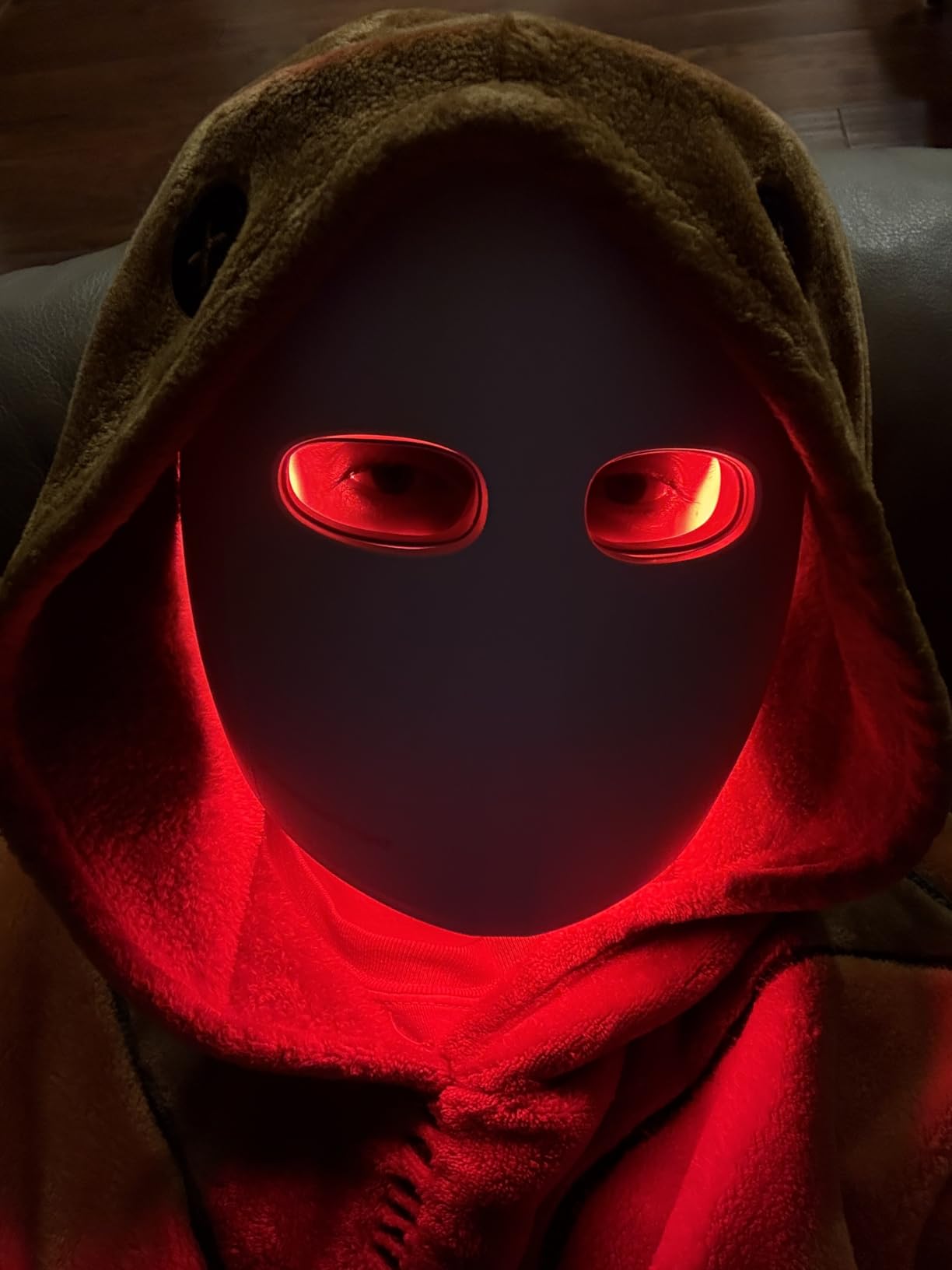 TheraFace Therabody Mask Glo - Cordless LED Skincare Face Mask with Red/Blue/Infrared Light & Relaxing Scalp Massage for Glowing, Healthier-Looking Skin - FDA Cleared customer photo 1