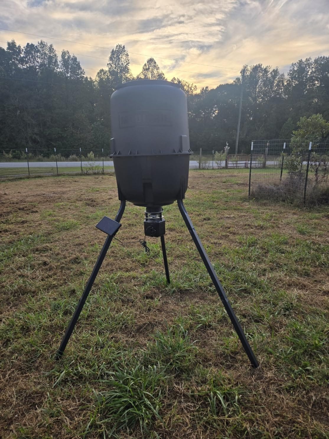 Moultrie 250 Lb Pro Hunter III Tripod Feeder - Bluetooth App Control customer photo 2