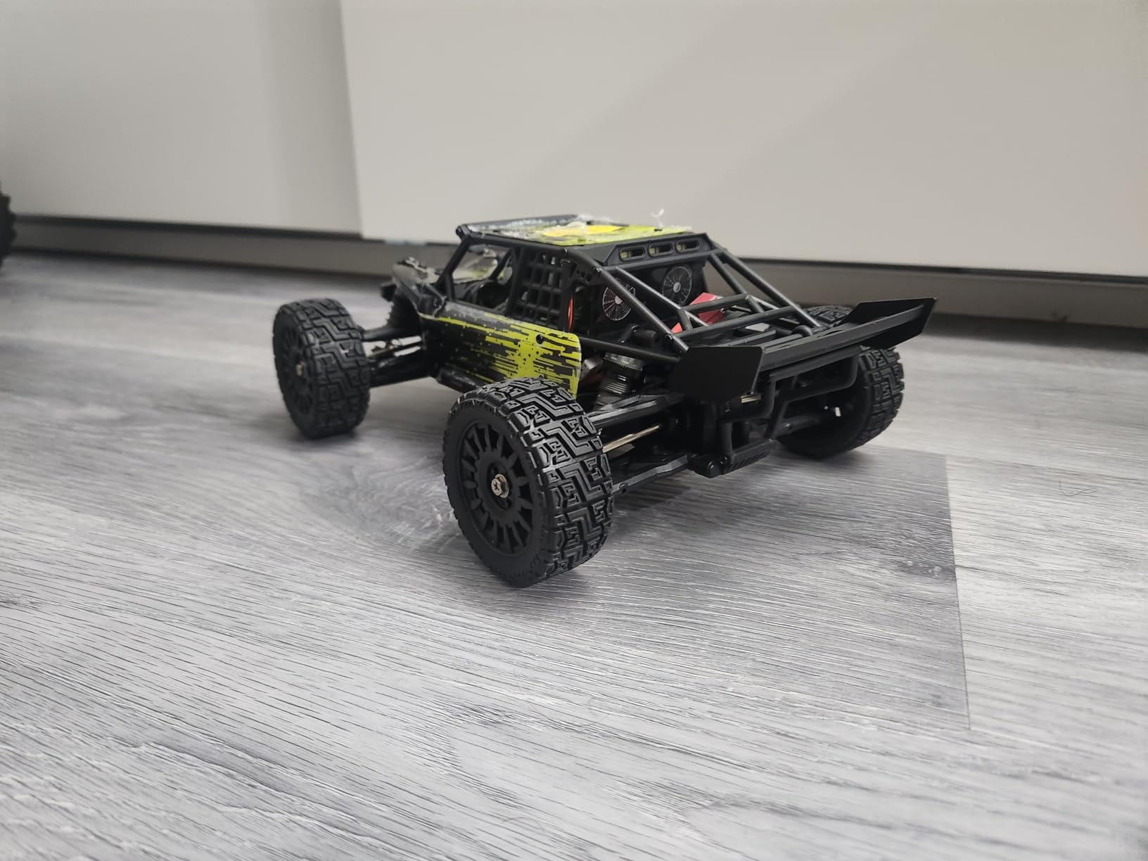 HAIBOXING 18856, 1:18 Desert Off-Road RC Truck Fast 36km/h 4WD Electric Car customer photo 1