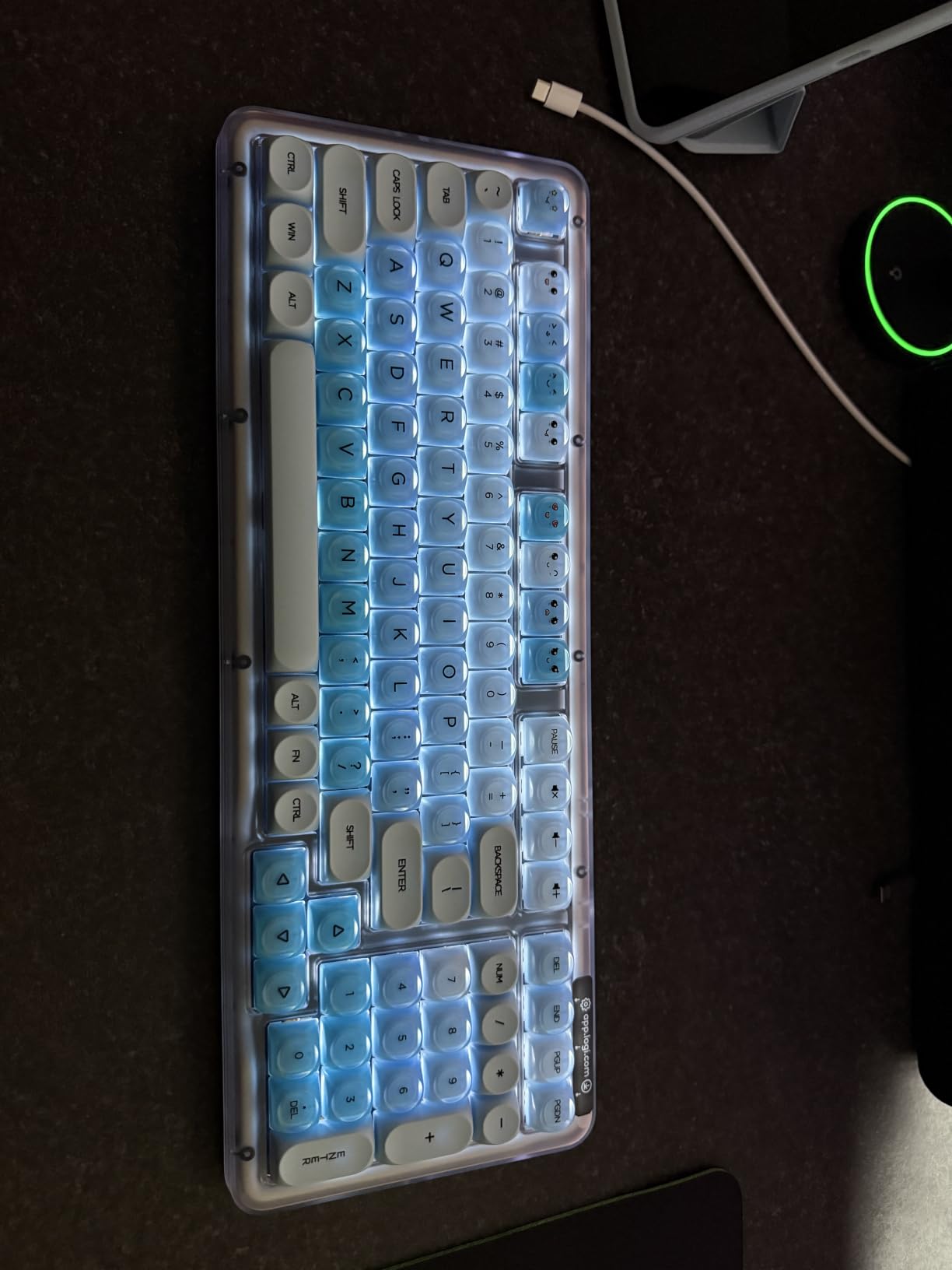 Logitech Alto Keys K98M Wireless Mechanical Gasket Keyboard - Graphite customer photo 2