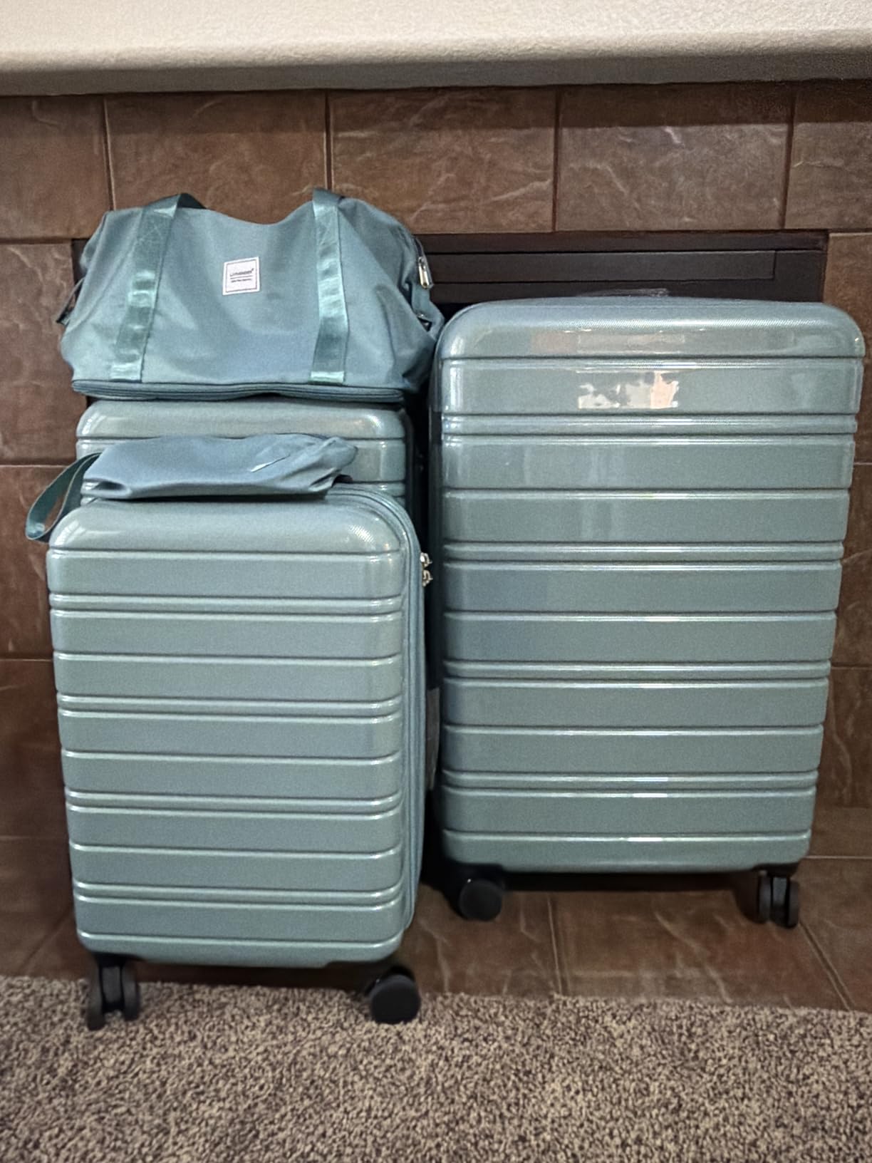 LARVENDER Luggage Sets 5 Piece, PC+ABS Expandable Suitcases with Wheels | Suitcase Set for Women and Men|Checked Luggage|Carry On Luggage|Hardside Lightweight|Cotton Candy customer photo 1