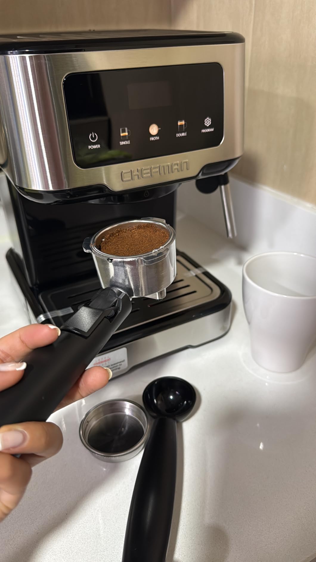 Chefman Crema Supreme 15 Bar Espresso Machine with Milk Frother, Barista Steam Wand, Professional Coffee Maker with Coffee Grinder, 30 Grind Settings, 3L Removable Water Tank customer photo 1