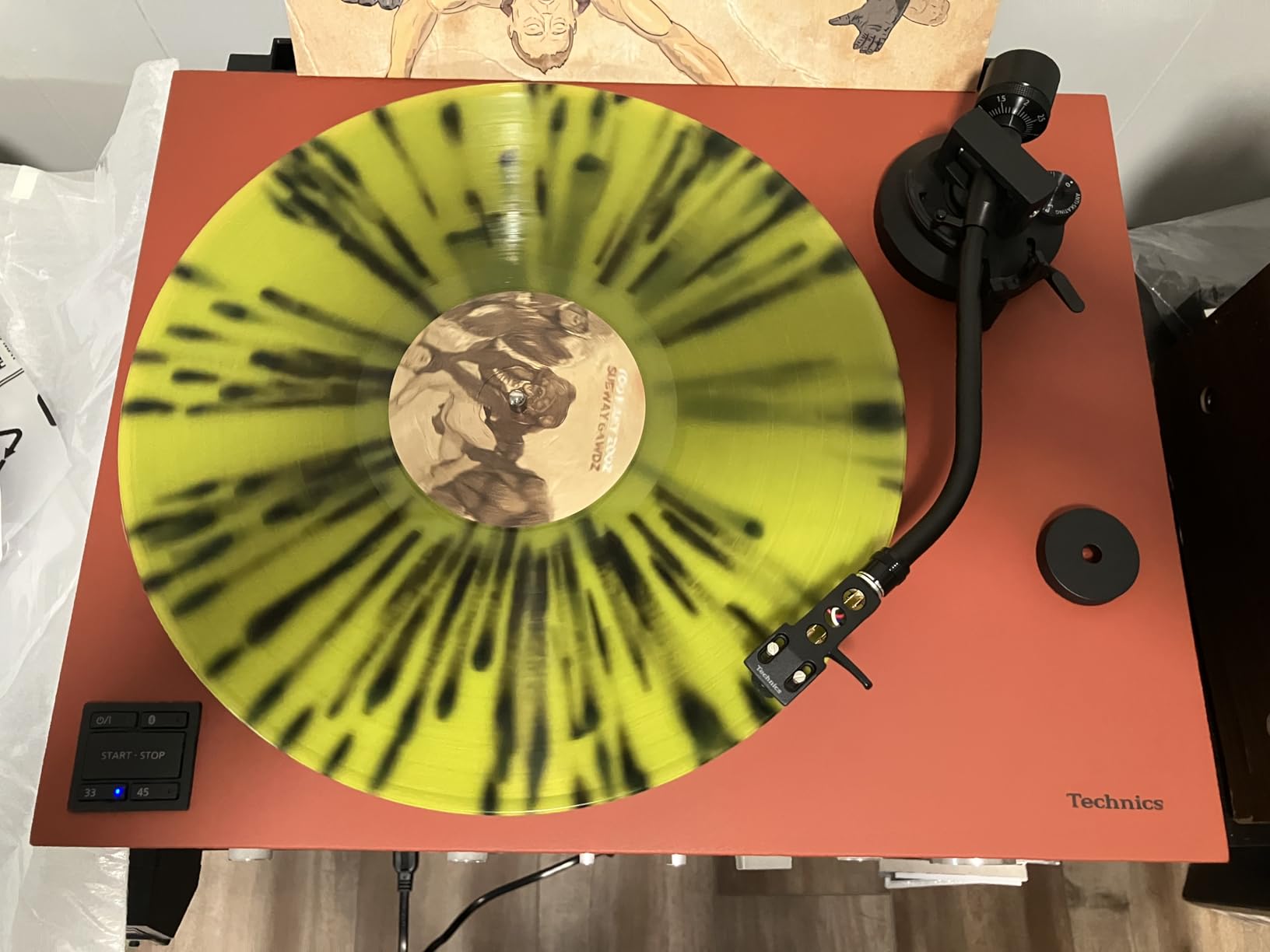 Technics Turntable, Premium Class HiFi Record Player with Coreless Direct Drive Motor and Bluetooth, Stable Playback, Audiophile-Grade Cartridge and Precision Tonearm, Dustcover Included - SL-40CBT-K customer photo 2