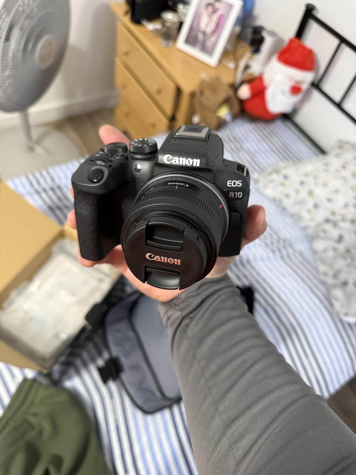 Canon EOS R10 Mirrorless Camera Kit with RF-S 18-45mm Lens | 24.2MP APS-C, 4K Video, Dual Pixel AF, 15fps Burst, Perfect for Beginner Photographers & Vloggers (5331C009) + 64GB Card + Shoulder Bag customer photo 2
