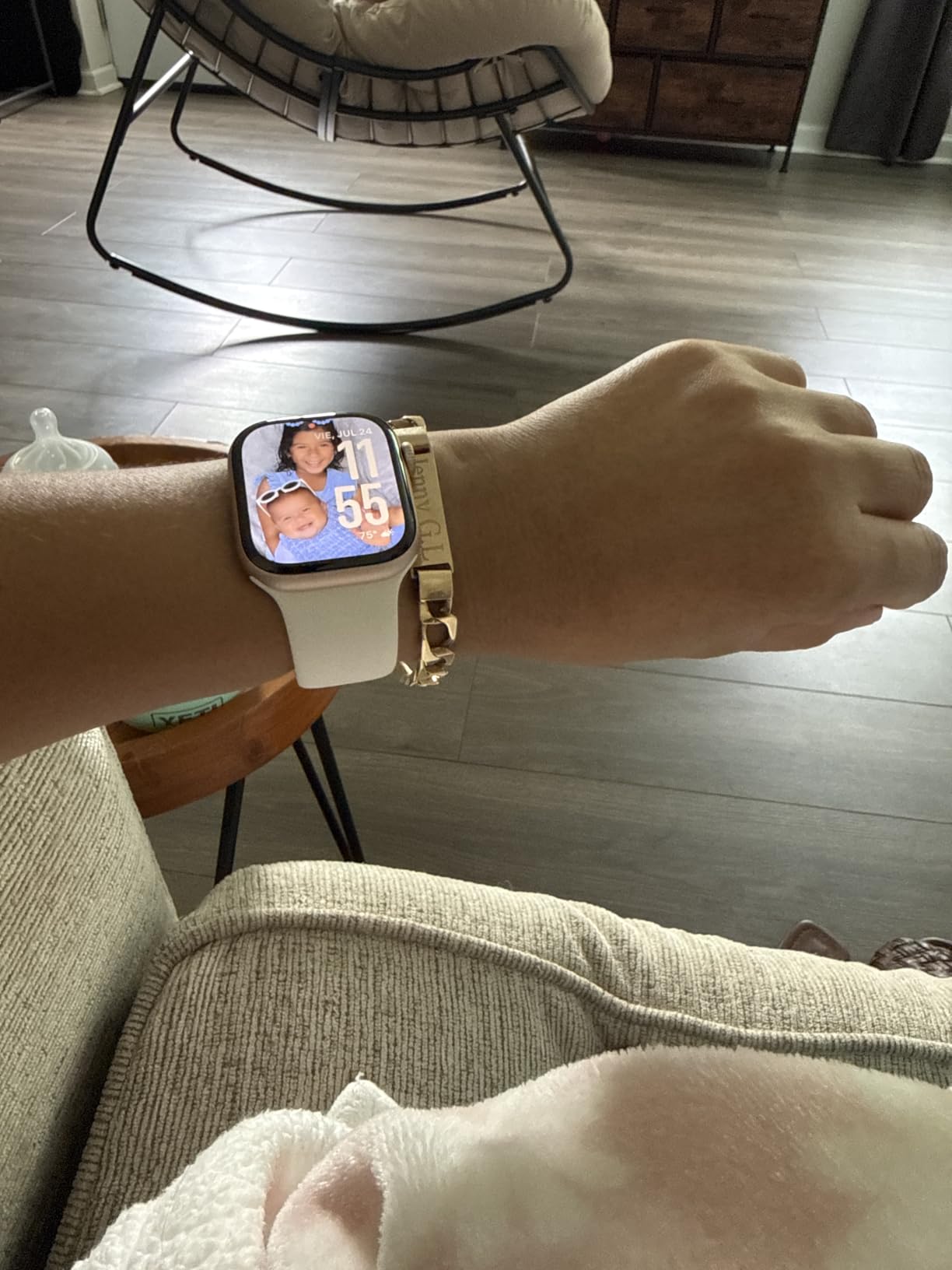 Apple Watch Series 11 [GPS 42mm] Smartwatch with Rose Gold Aluminum Case with Light Blush Sport Band - S/M. Sleep Score, Fitness Tracker, Health Monitoring, Always-On Display, Water Resistant customer photo 2