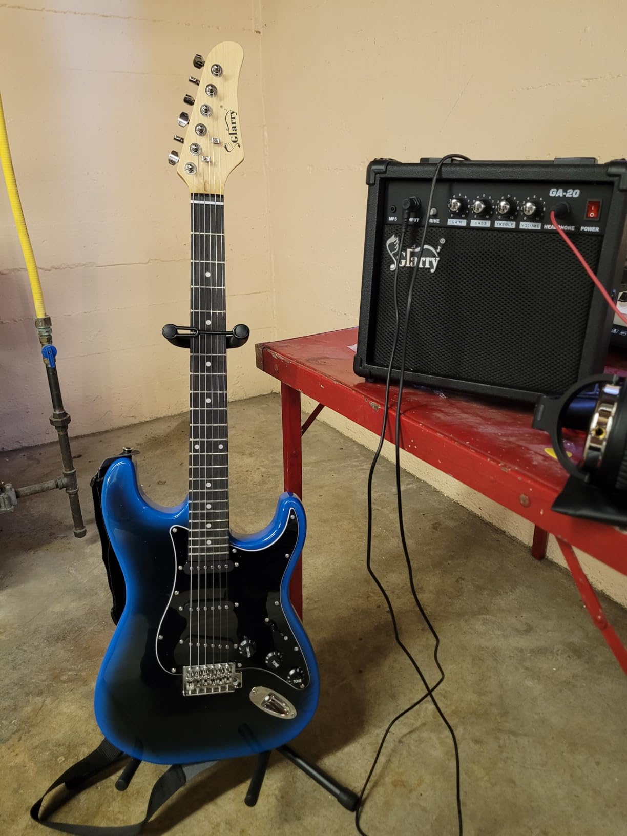 GLARRY Full Size Electric Guitar for Music Lover Beginner with 20W Amp and Accessories Pack Guitar Bag (Black, 39
