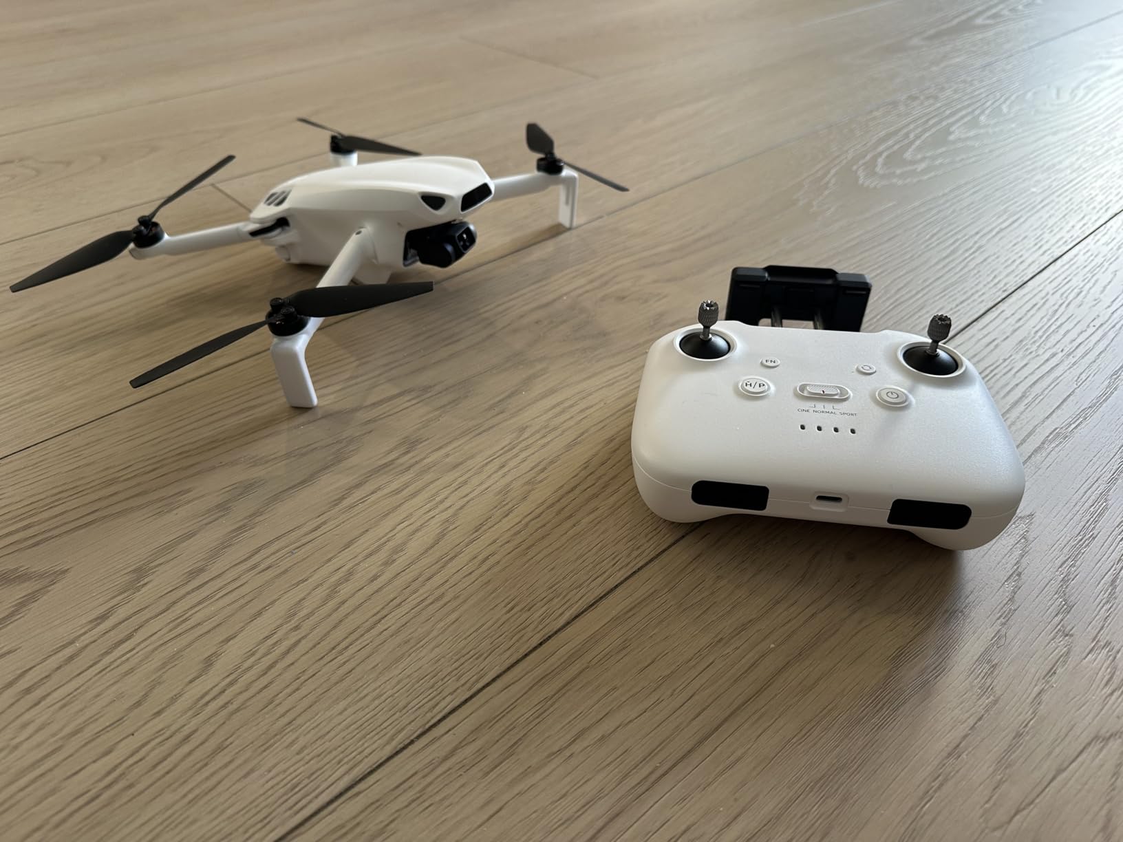Skyrover S1 Mini Drone with Camera, 4K/60fps Video, 8K/48MP Photos, 40-Min Flight Time, 7.45-Mile Transmission, Forward Obstacle Avoidance, Auto Track, 3-Axis Gimbal Stabilization, Under 249g customer photo 1