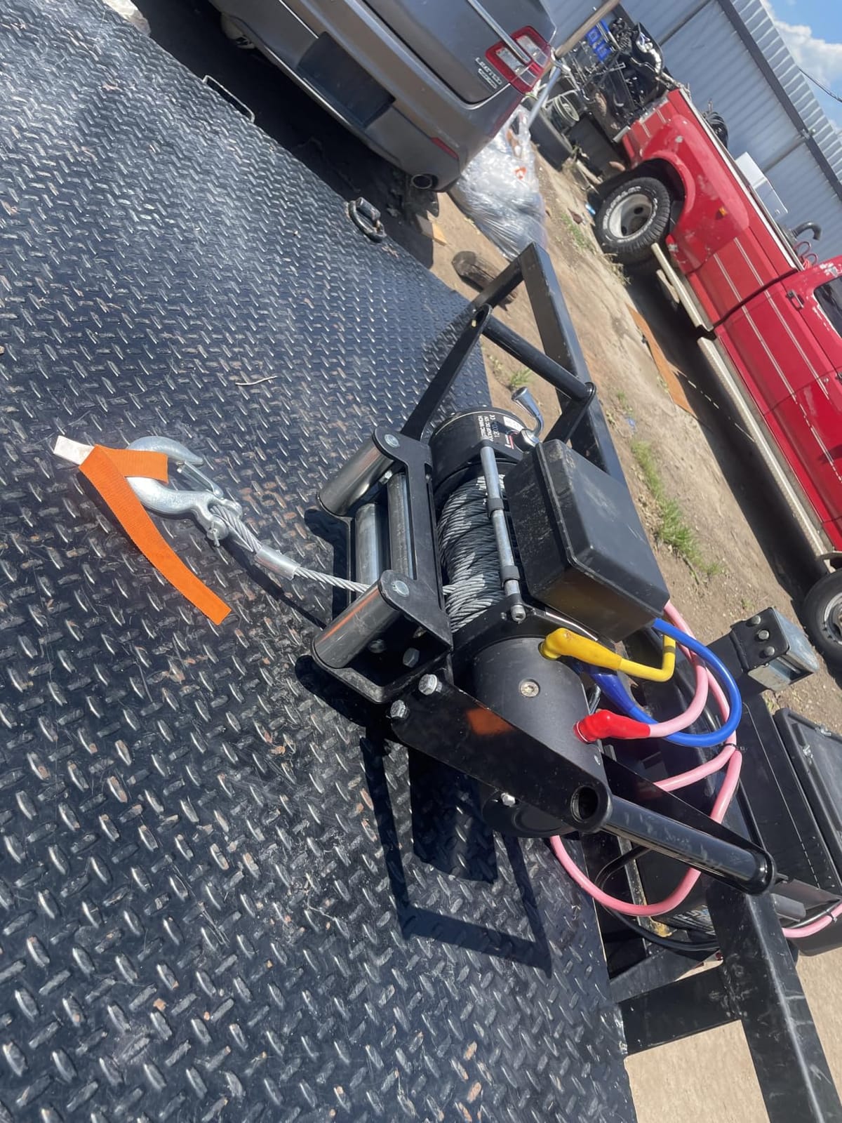 VEVOR Electric Winch, 12000 lbs Load Capacity, 12V DC Truck Winch with Steel Rope, Wireless & Wired Remote Control, IP55 Waterproof for Towing SUV Jeep Trailer Boat Off-Road customer photo 1