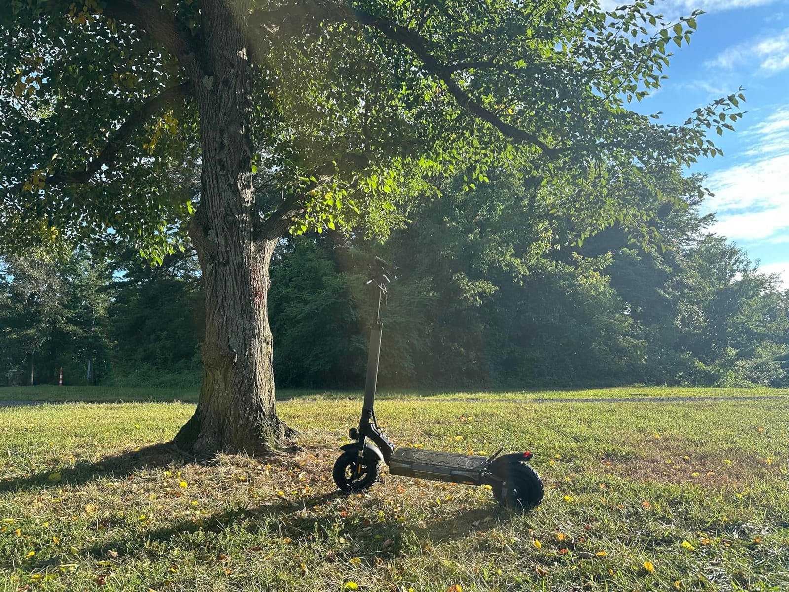 Electric Scooter Adults, 38/28Mile Range, 28/25MPH Speed, 1200/1000W Motor, 10