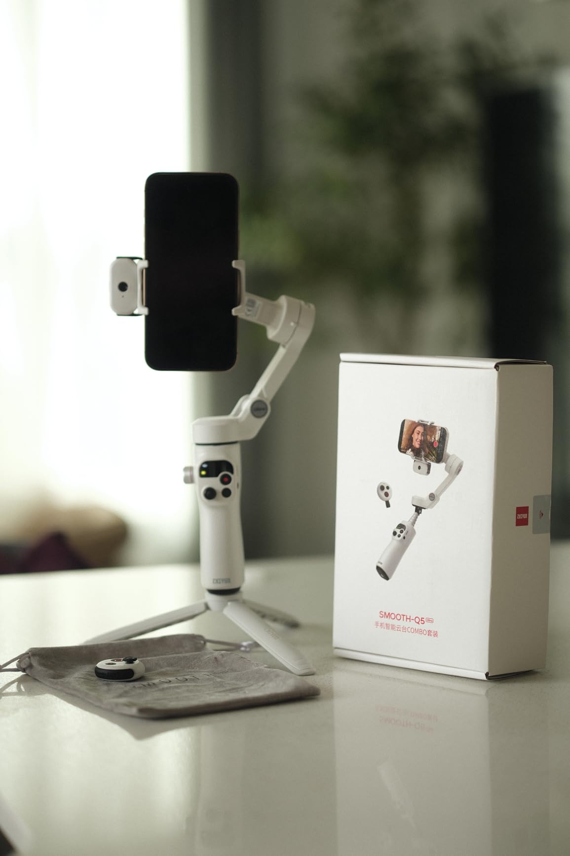 Smooth Q5 Ultra Combo [Official] Gimbal Stabilizer for iPhone | Portable Foldable Phone Gimbal with Detachable Voice Remote Control, AI Tracker, Built-in Extension Rod, Fill Light, for Vlog customer photo 2