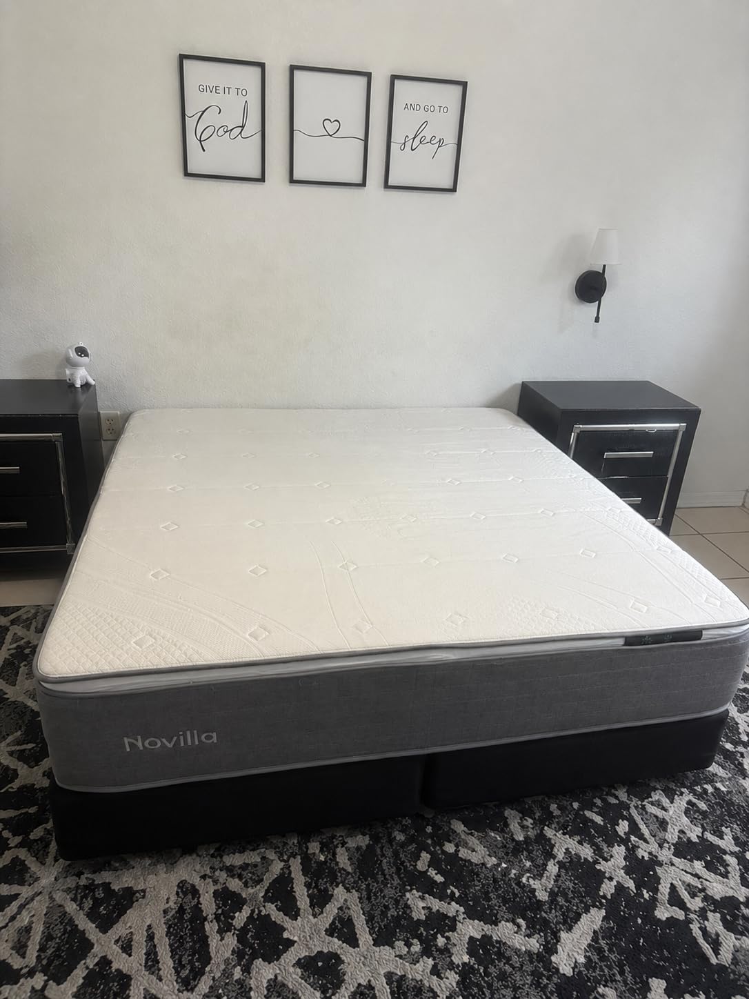 Novilla 14 Inch King Mattress, King Size Gel Memory Foam Hybrid Mattress | with Cool-Touch Nylon Cover & Pocketed Coils for Spinal Alignment Support & Pressure-Free Relaxation CertiPUR-US Certified customer photo 2