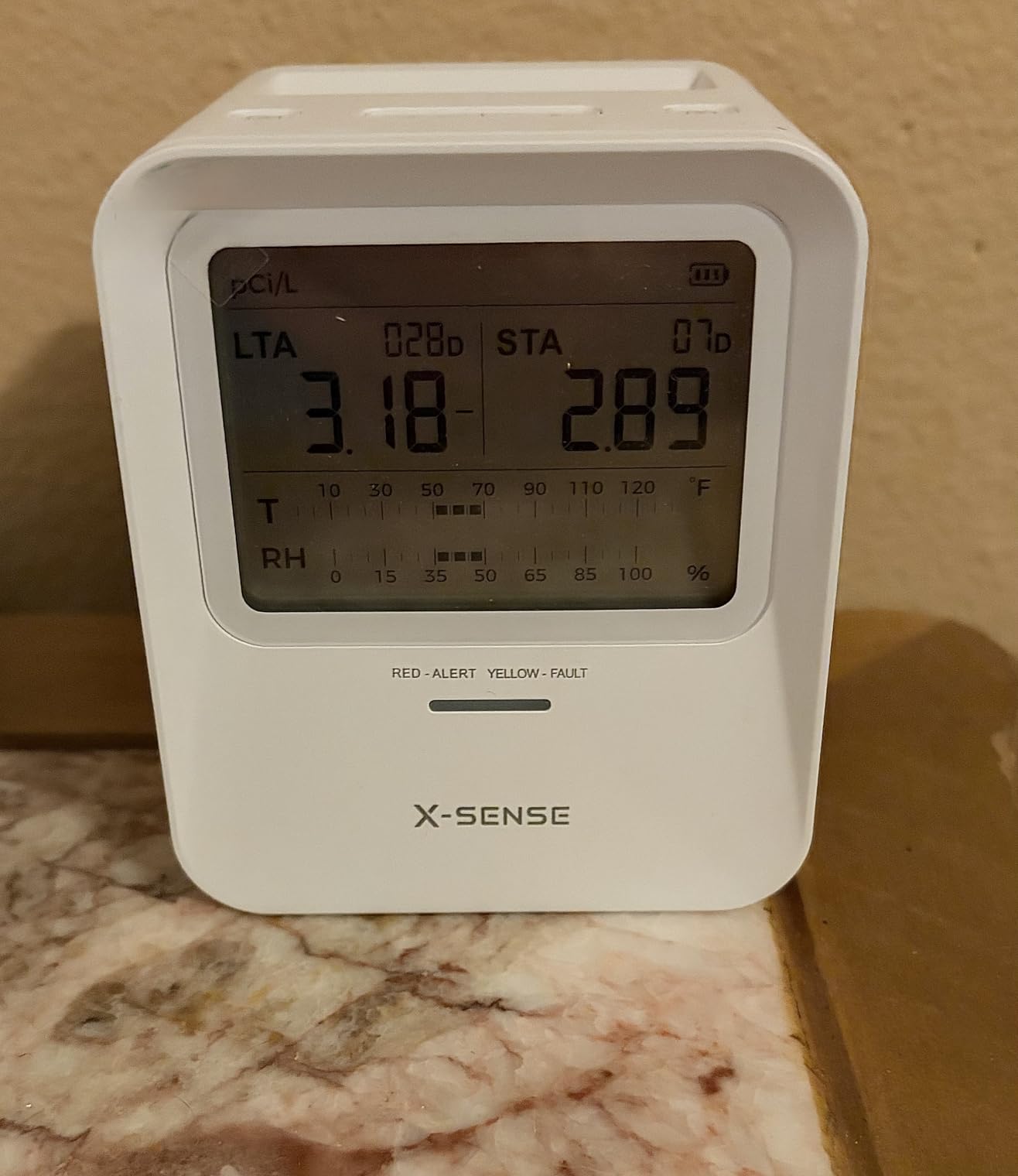 X-Sense Radon Detector for Home, Audible & Visual Alerts, XR0B-SR | Up to 90% Accuracy in 7 Days, 999-Day Radon Tracking, One-Touch Reset, Multi-Room Use, Temperature & Humidity Range Display customer photo 2