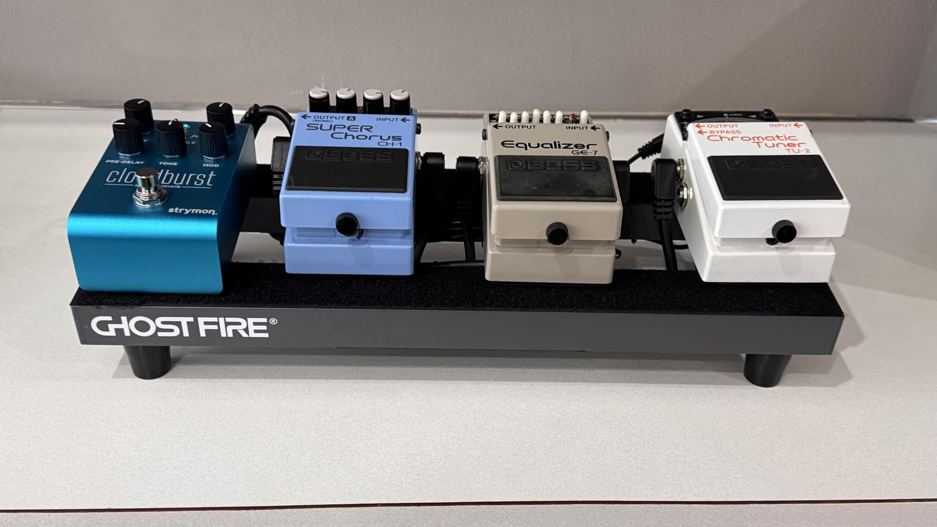 Ghost Fire Guitar Pedal Board Aluminum Alloy 0.9lb Super light Effect Pedalboard 14.9