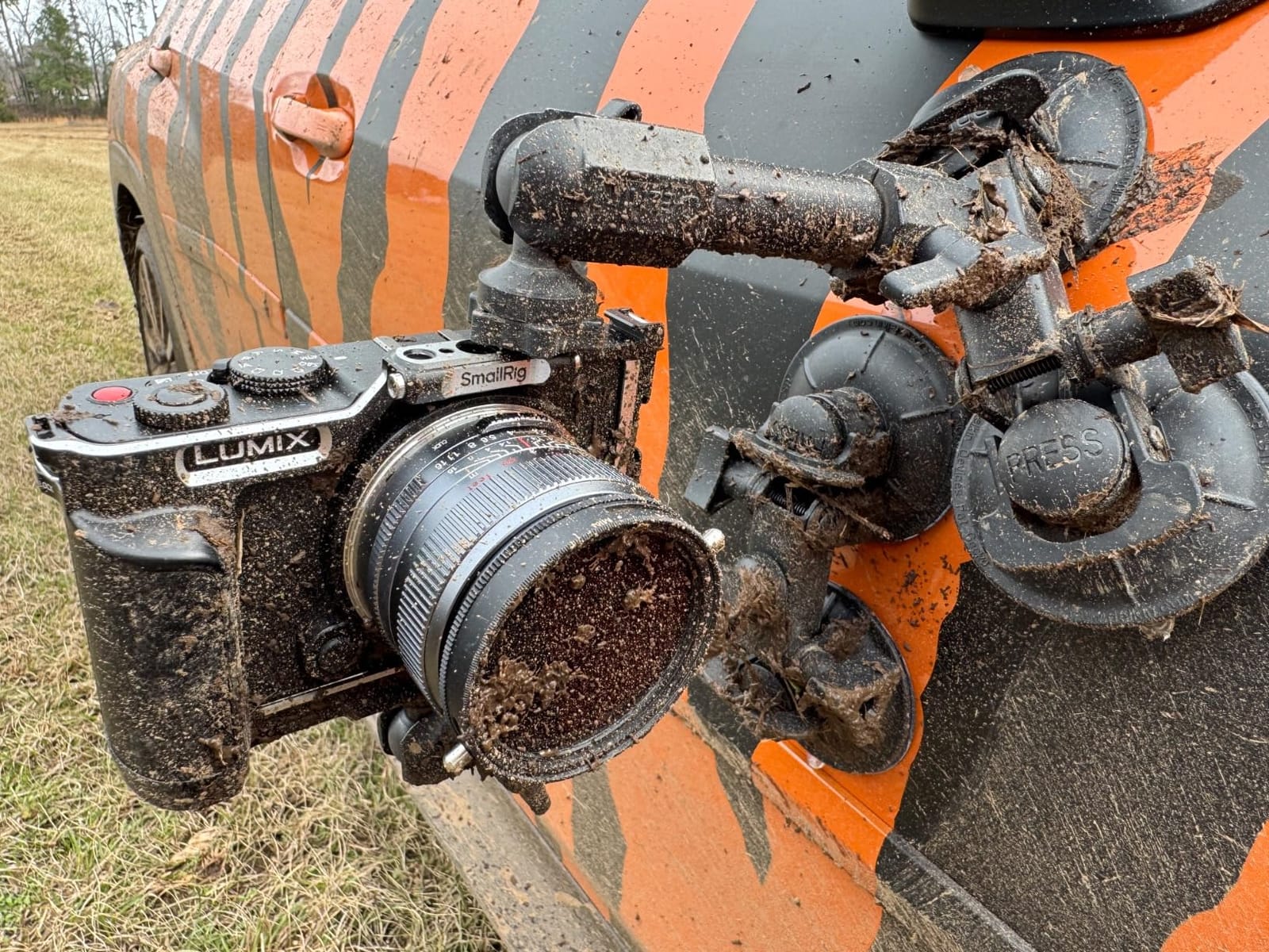 Panasonic LUMIX S9 Mirrorless Camera, 24.2MP Full Frame with Phase Hybrid AF, New Active I.S. Technology - DC-S9BODYK9 (Black) customer photo 1
