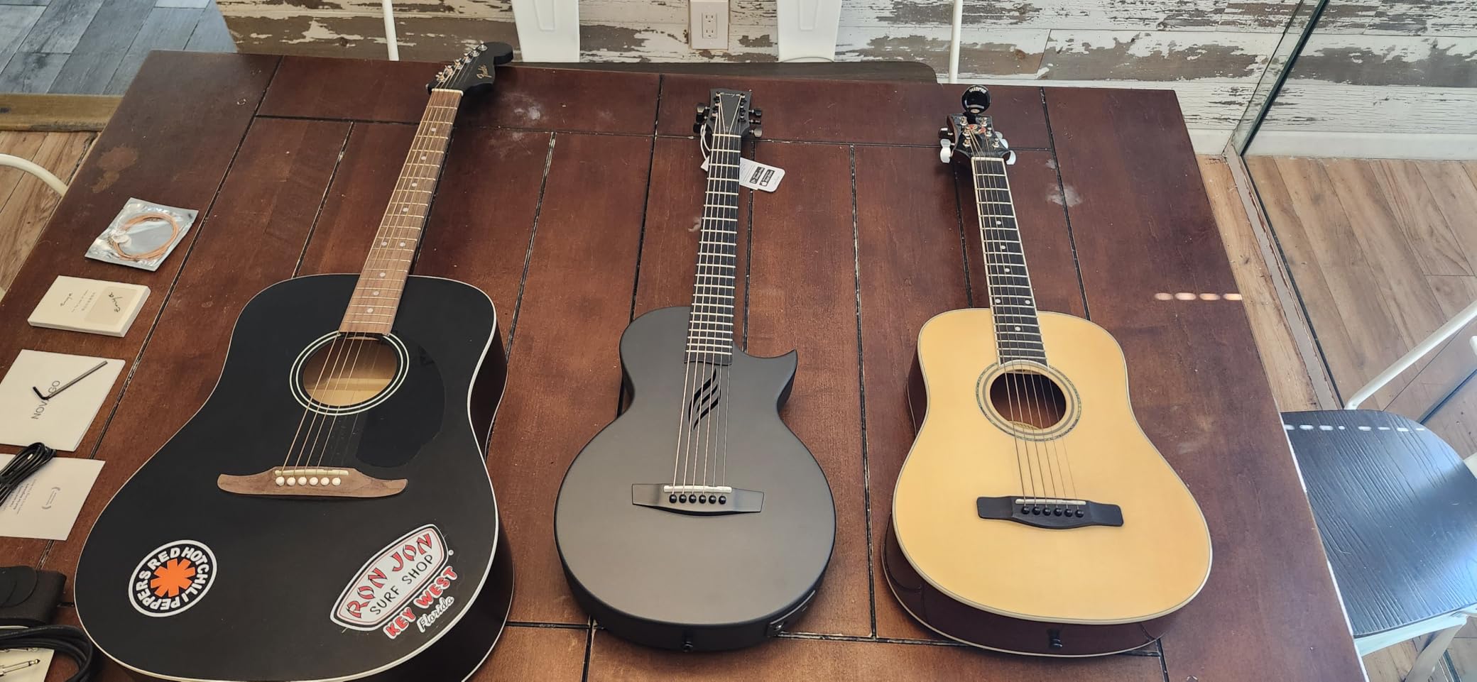 Enya NOVA GO SP1 Carbon Fiber 35-Inch Smart Acoustic-Electric Travel Guitar customer photo 2