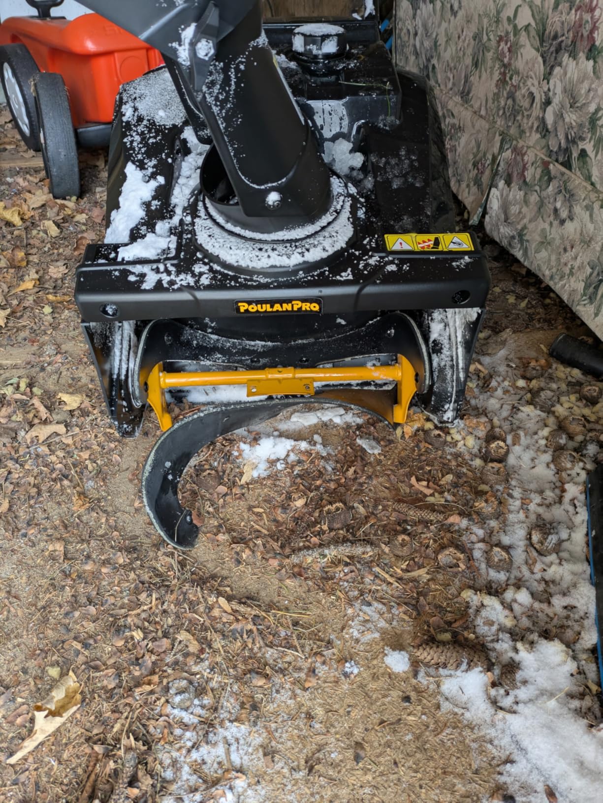 Poulan Pro Snow Blower Gas Powered, Single Stage 18 Inch Gas Snow Thrower, Electric Start, 190° Remote Chute Control, Steel-Reinforced Rubber Auger customer photo 1
