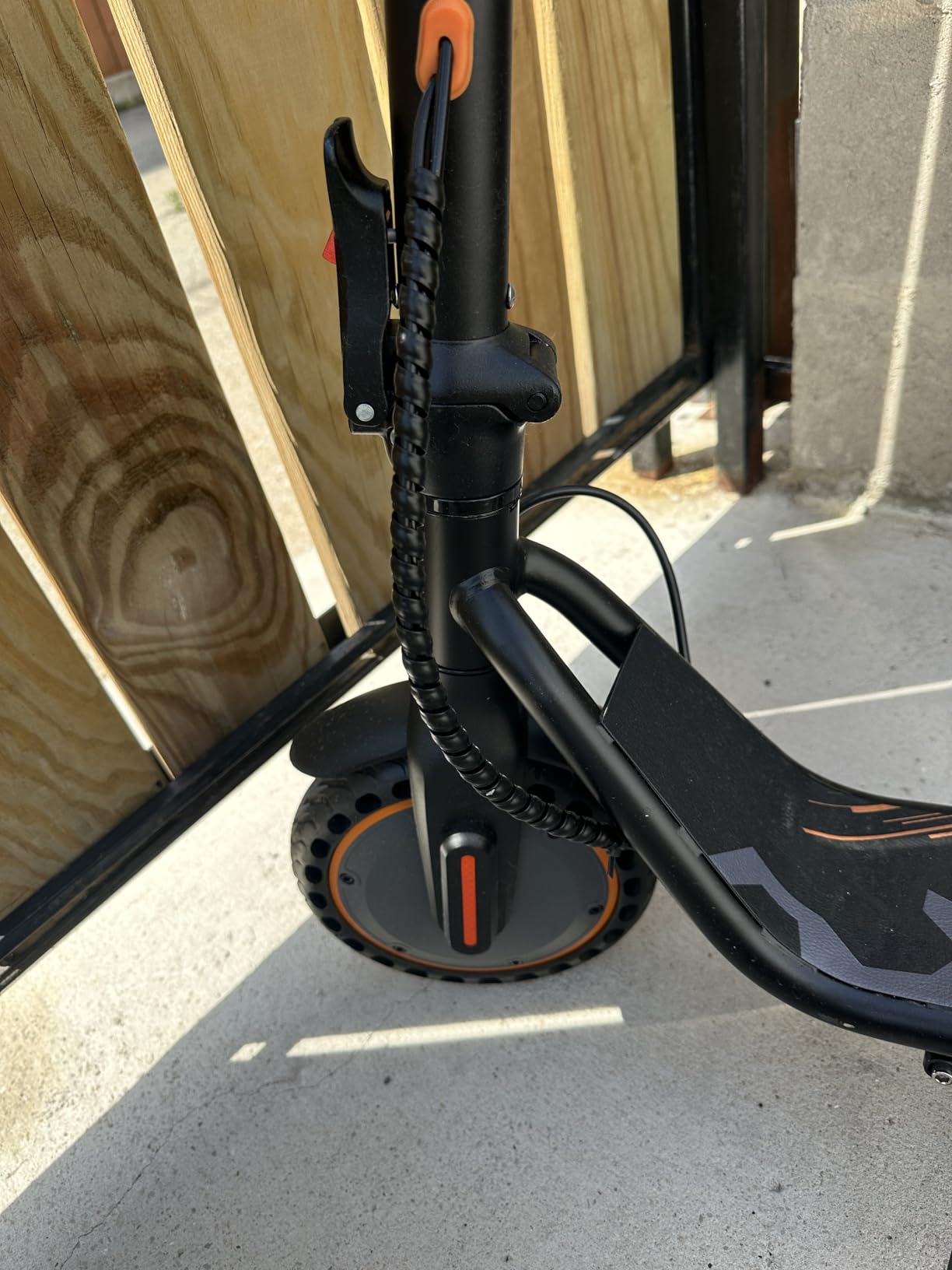 Maxshot Electric Scooter, 350W/500W Powerful Motor, 19-22 MPH Max Speed, 15-28 Miles Range, Foldable escooter with Dual Braking Systems, Smart APP customer photo 1