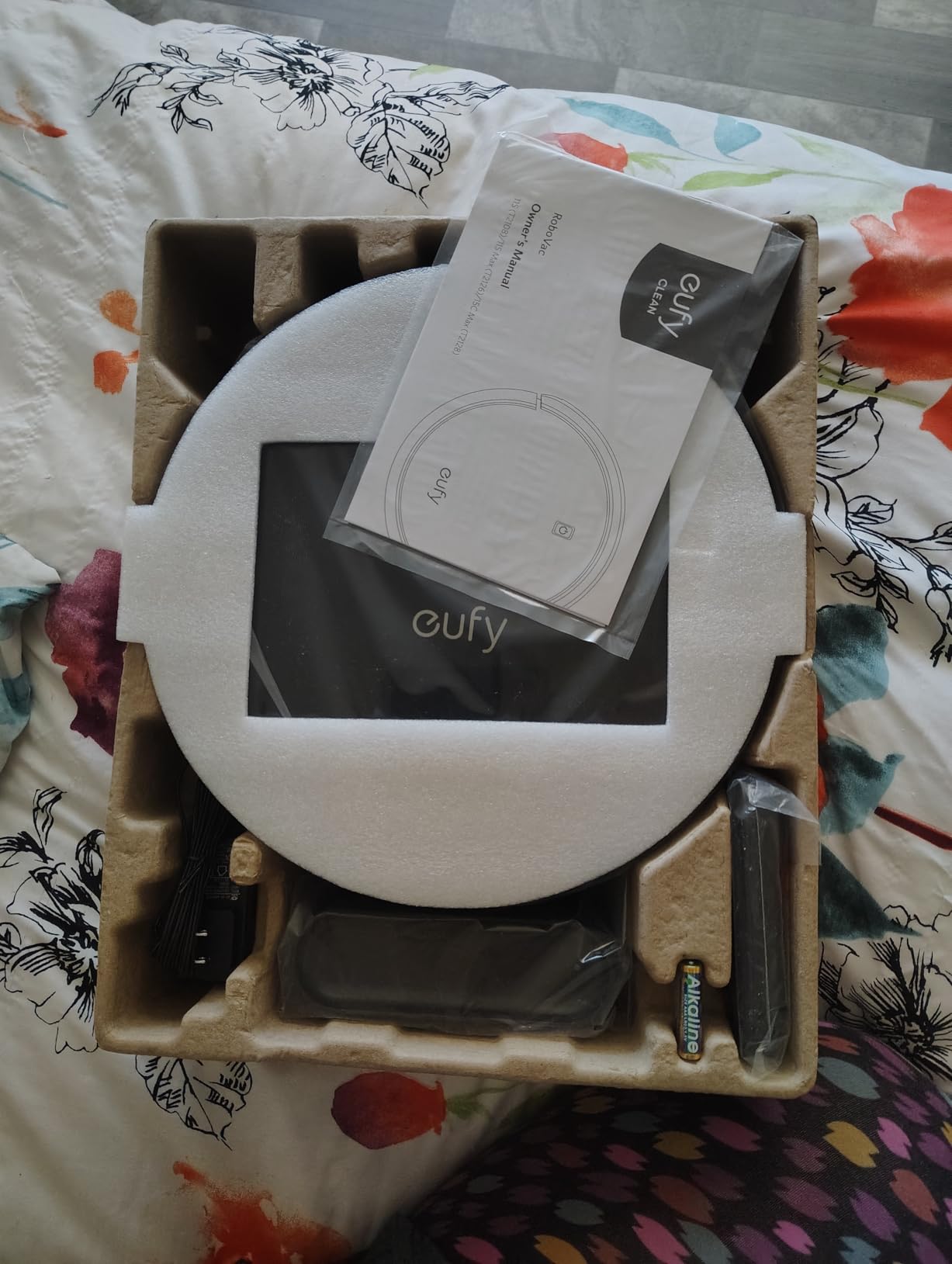 eufy C28 Robot Vacuum and Mop Combo, 15,000 Pa, HydroJet Roller Mop | Upgraded from X10 Pro, Zero-Tangle for Pet Hair, Auto Mop Washing&Drying, Self-Emptying&Refilling 2026 New, White customer photo 1