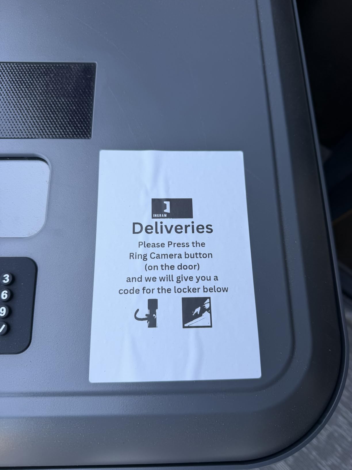 hyve Smart Package Delivery Box for Outside - Secure Deliveries and Returns customer photo 2