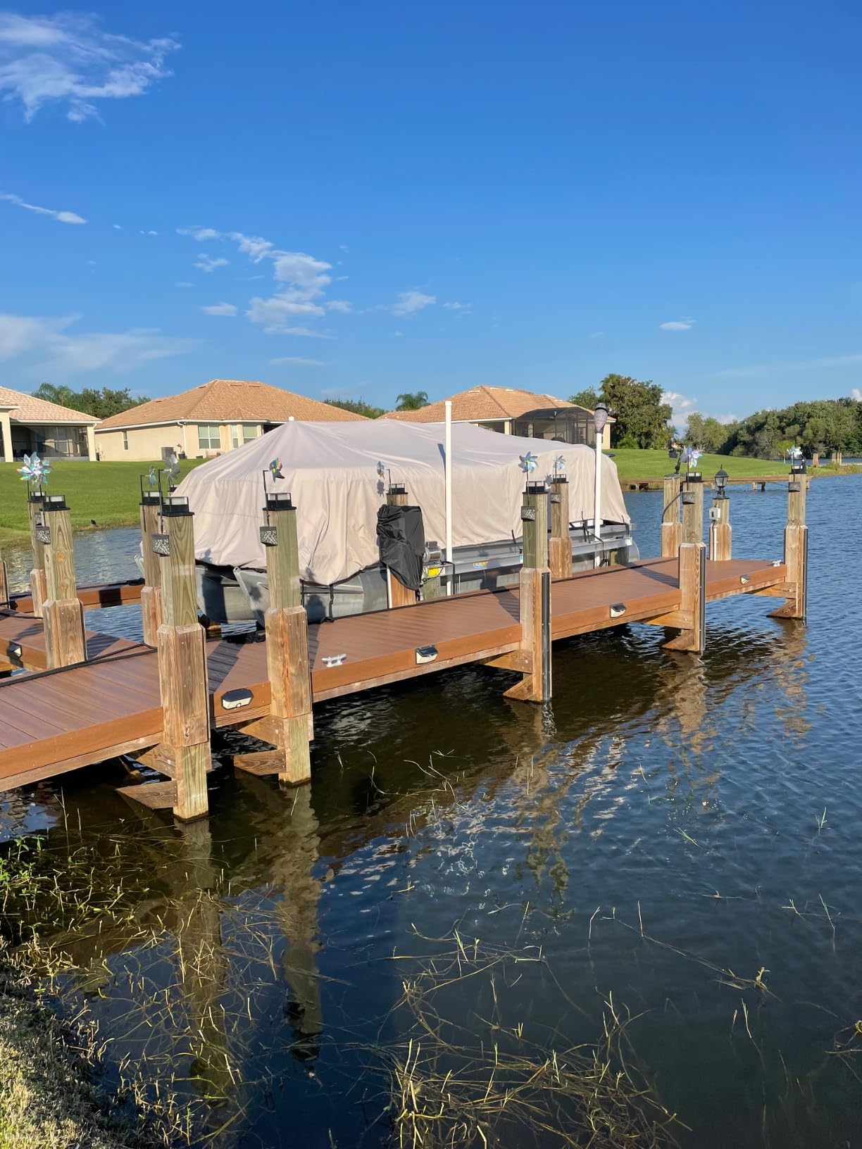 Pontoon Boat Cover 22-24 ft, 1200D Heavy Duty Waterproof Trailerable Cover for Pontoon Boats Up to 8.5 ft Beam, 16 Straps, Elastic Hem &Outboard Motor Cover, Gray customer photo 1