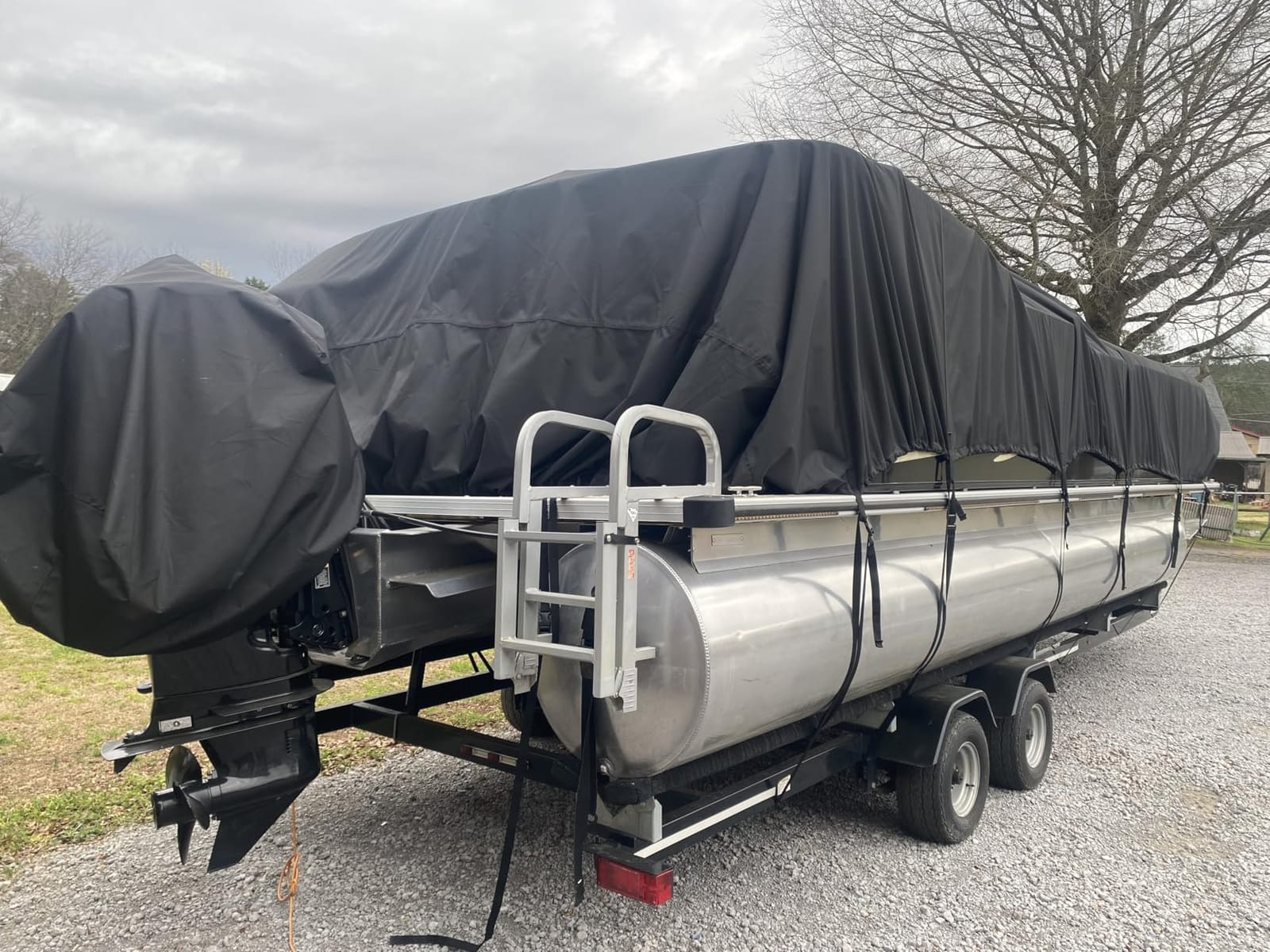 Pontoon Boat Cover 22-24 ft, 1200D Heavy Duty Waterproof Trailerable Cover for Pontoon Boats Up to 8.5 ft Beam, 16 Straps, Elastic Hem &Outboard Motor Cover, Gray customer photo 2