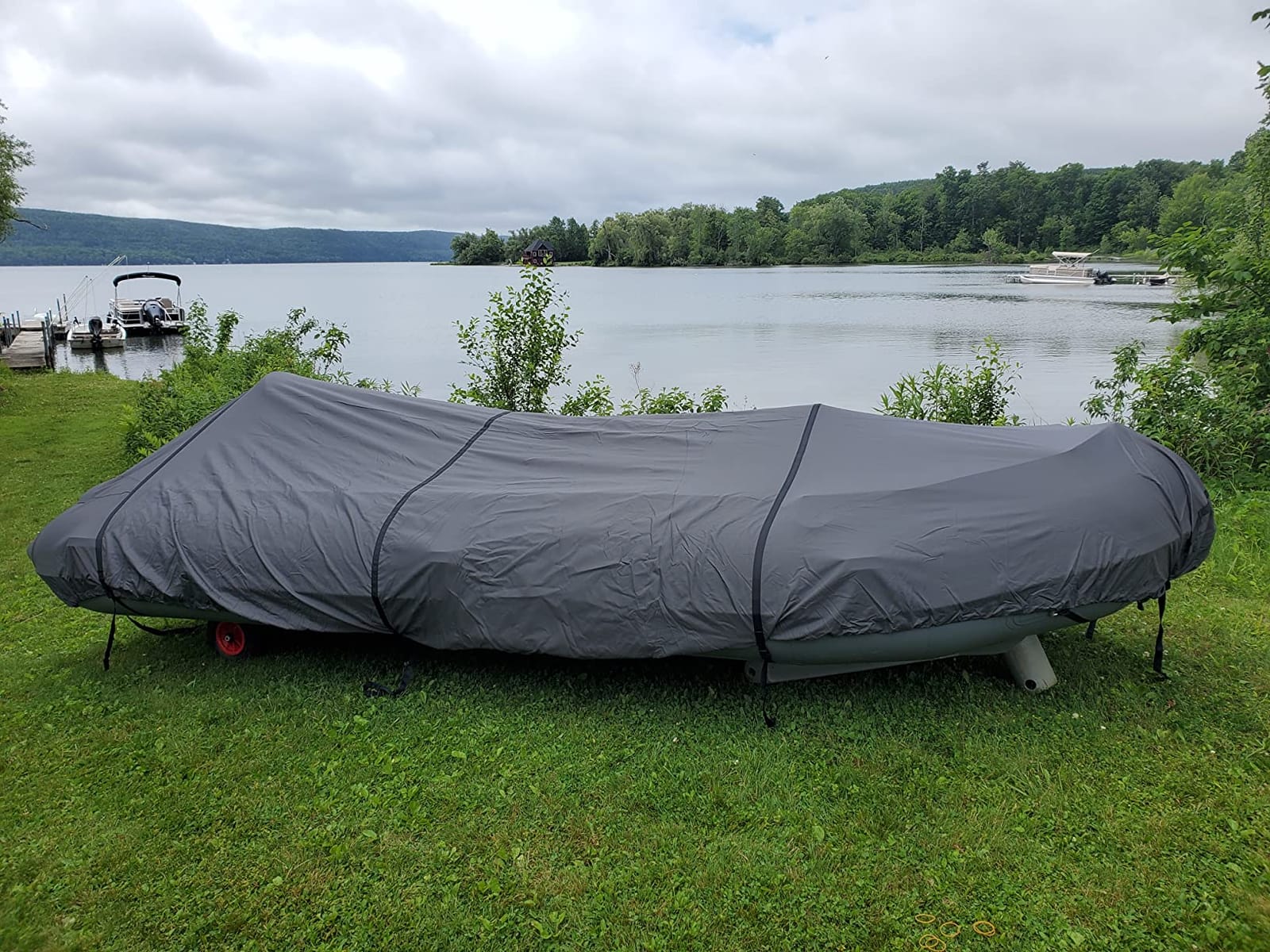 Vinpatio Pontoon Boat Cover with Motor Cover, 800D Solution-Dyed Heavy Duty Polyester Cover, UV Resistant Marine Grade Waterproof Covers Fits 26'-28' L, Deep Grey customer photo 2