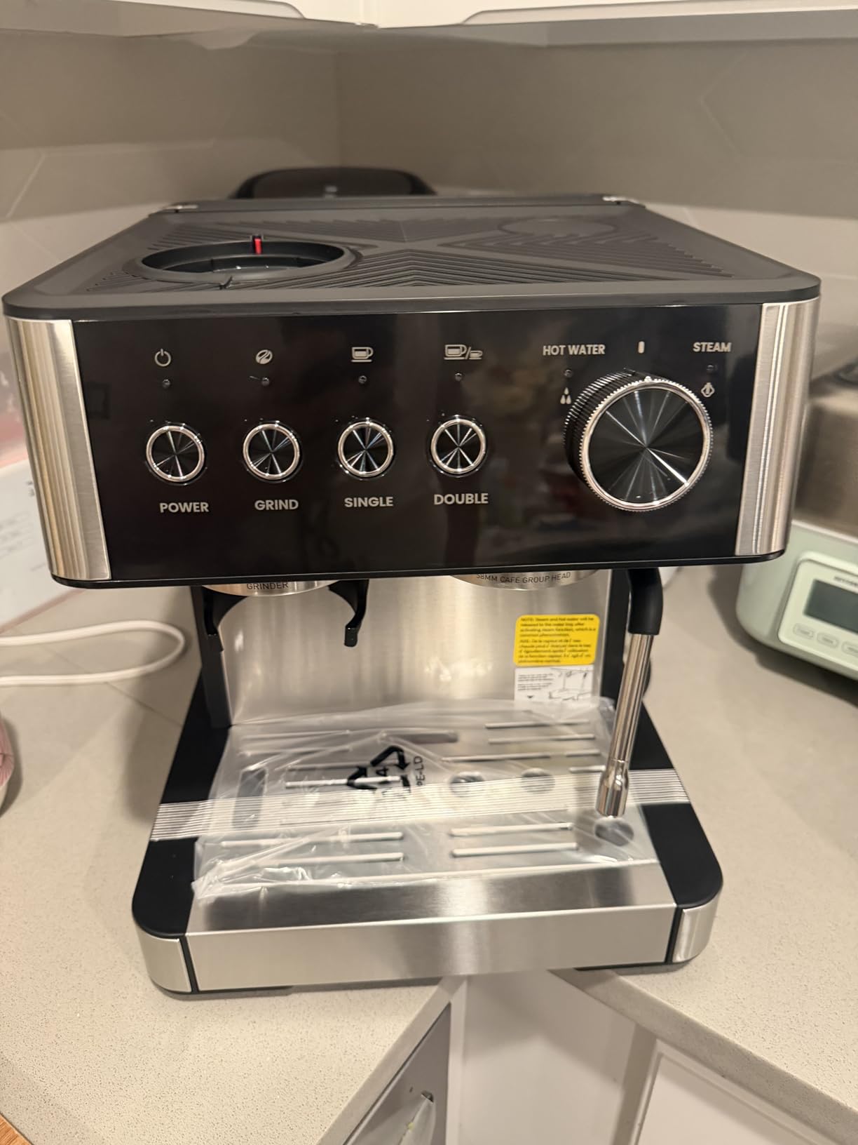 (2026 Upgrade) Espresso Machine with Grinder, Expresso Coffee Machines with Built-in Anti-Clog Coffee Grinder/Milk Steam Wand/Frother, Expresso Machines for Home Perfect Cappuccino & Latte-Silver customer photo 2
