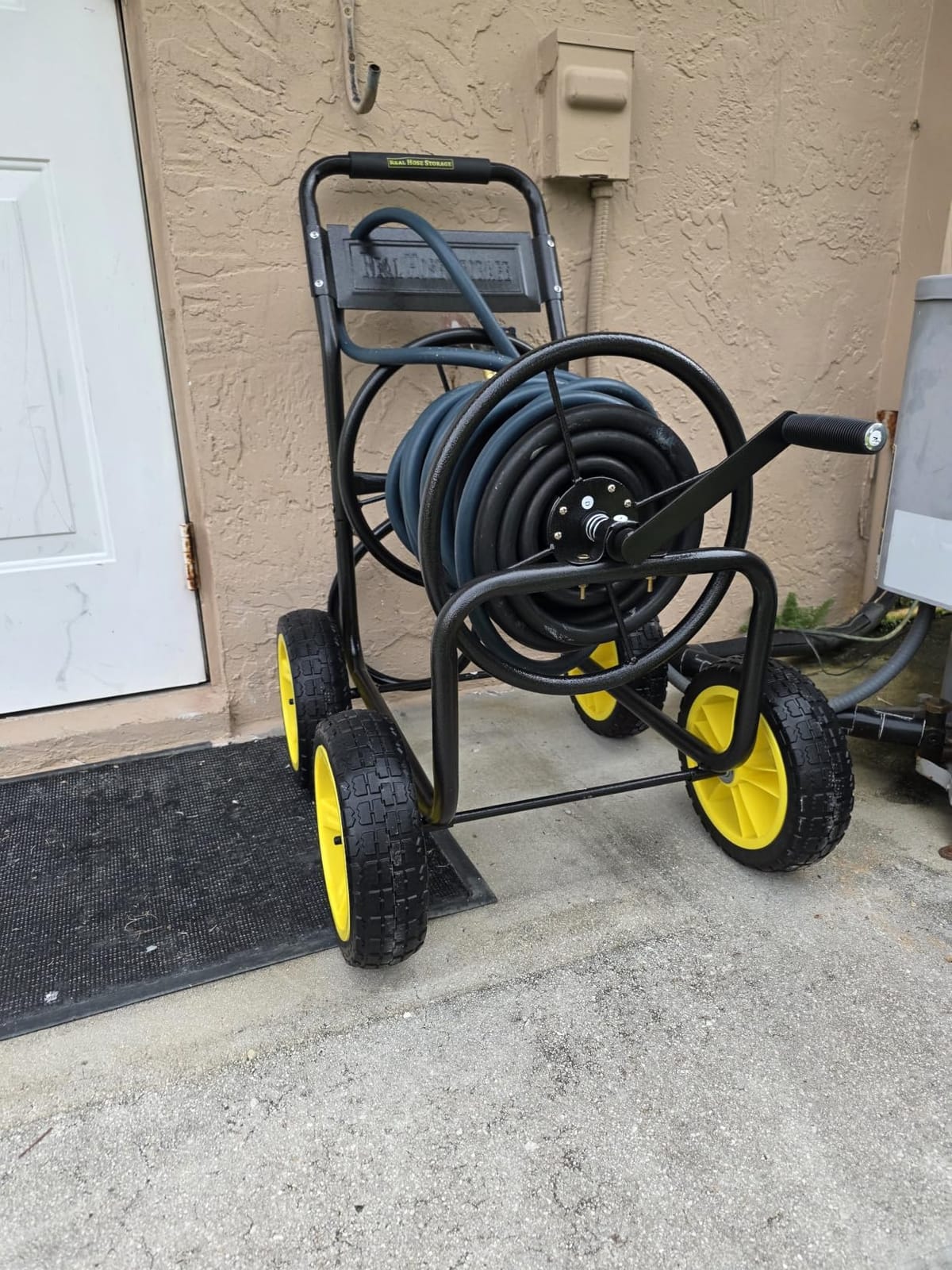 Garden Hose Reel Cart, Heavy Duty Hose Reel with Wheels, Outdoor Water Hose Reel for Backyard, Garden, or Lawn, Metal Hose Carts (250ft Hose Capacity) customer photo 2