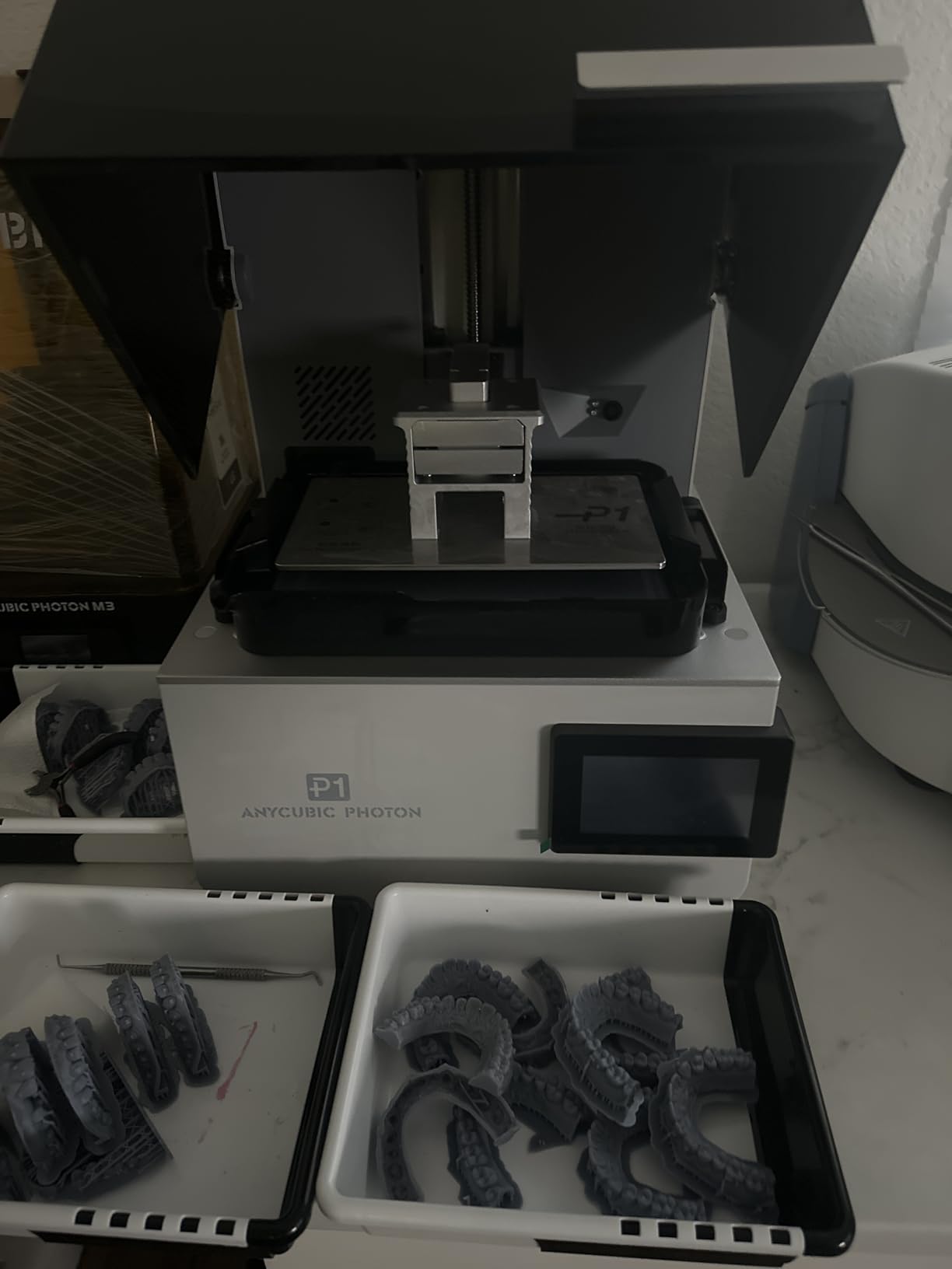 ANYCUBIC Photon P1 Resin 3D Printer, with Dual-Color/-Material Printing, Engineering-Grade Resin Compatible, Stability Industrial Ball Screw, Large Build Size 8.78x4.96x9.05in customer photo 2