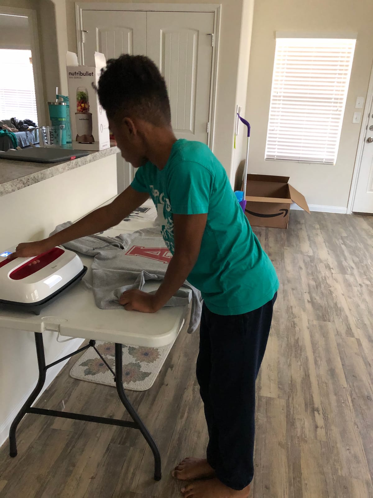 Cricut EasyPress SE - 12 in x 10 in Heat Press - Blue | Heat Transfer Machine for T-Shirts, Sweatshirts, Blankets, Pillows & More customer photo 1