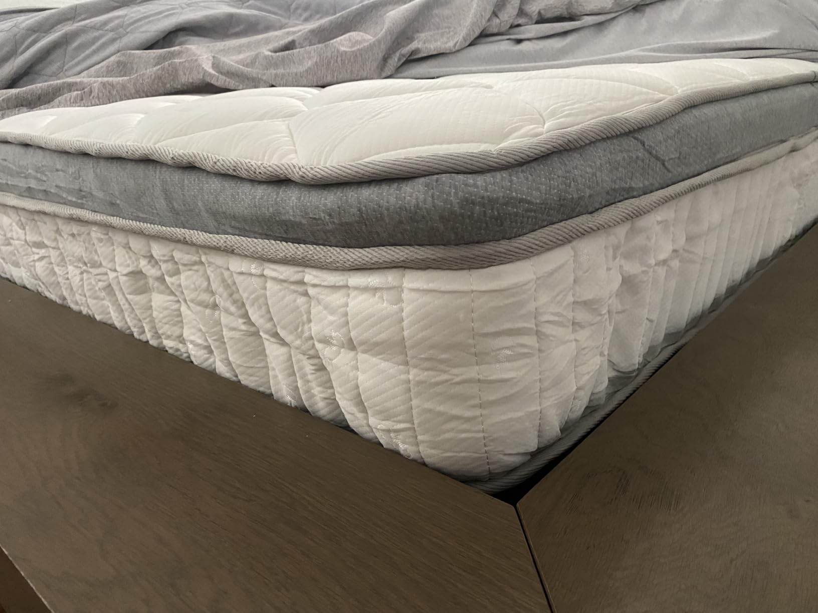 Neo Sleep Queen 12 Inch Hybrid Pocket Spring Mattress, Motion Isolation | Pressure Relief, Medium Feel, Edge Support, Individually Wrapped Pocket Spring, Slip Resistant Cover, CertiPUR-US Certified customer photo 2