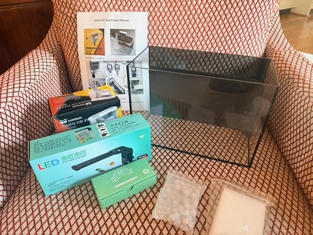 FS&AQ 2.5 Gallon Betta Fish Tank with Filter Light and Lid Small Aquarium Starter Kit Perfect for Desktops Offices or Beginners customer photo 1