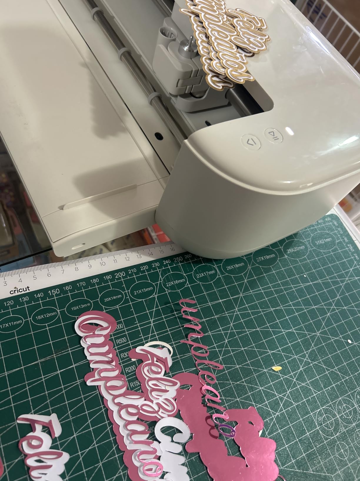 Cricut Explore® 5 + Deluxe Bundle + Digital Content, Taupe customer photo 1