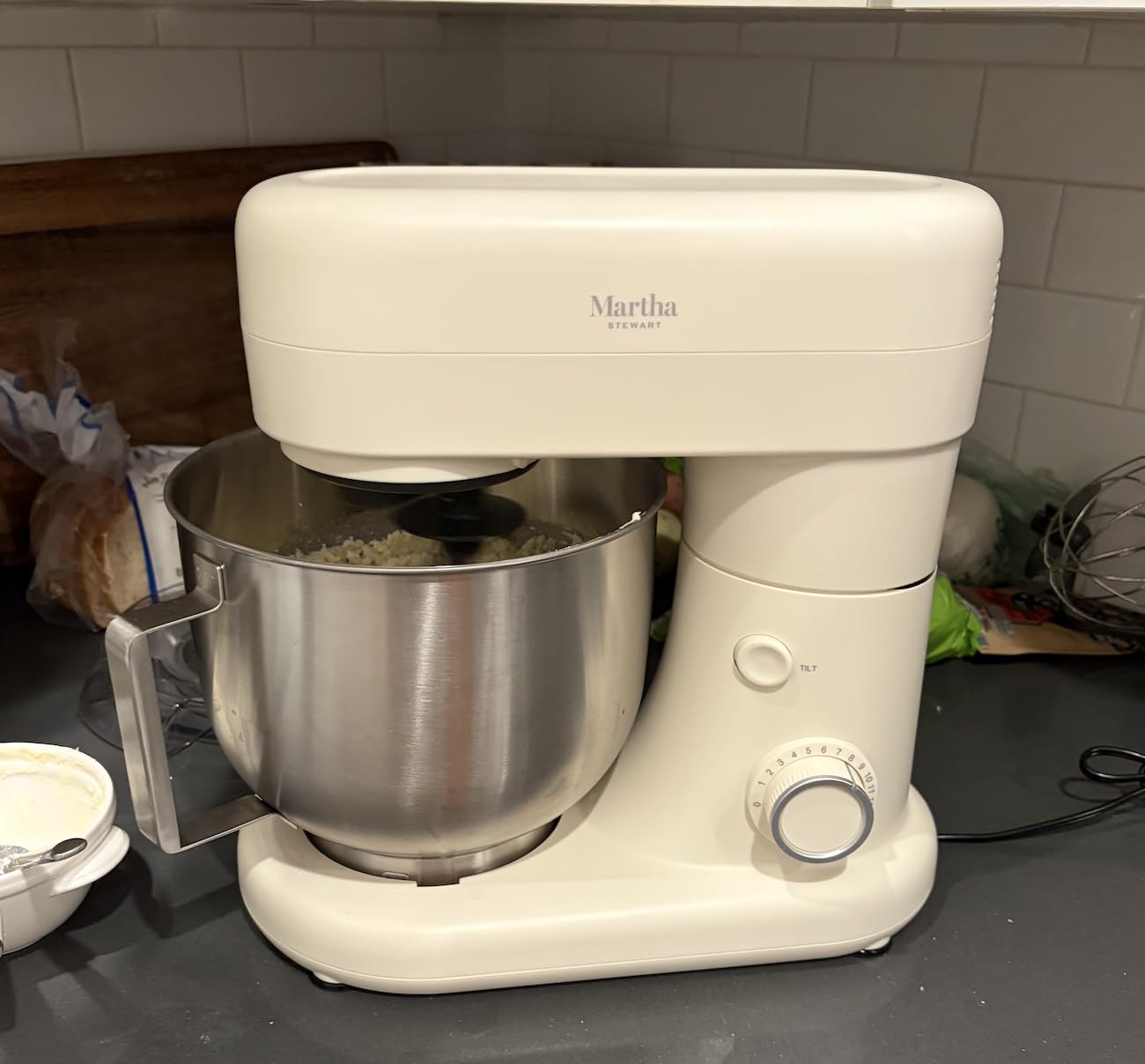 Martha Stewart 5.3Qt Stand Mixer, 12-Speed Tilt-Head Electric Kitchen Mixer with Stainless Steel Bowl, Dough Hook, Whisk & Beater, Splash Shield, Ideal for Baking Bread, Cake & Whipping, Linen Cream customer photo 1